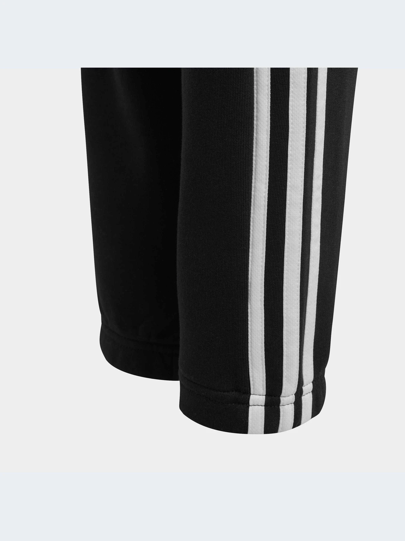 Брюки Adidas модель HR6333 Брюки Adidas модель HR6333 Фото