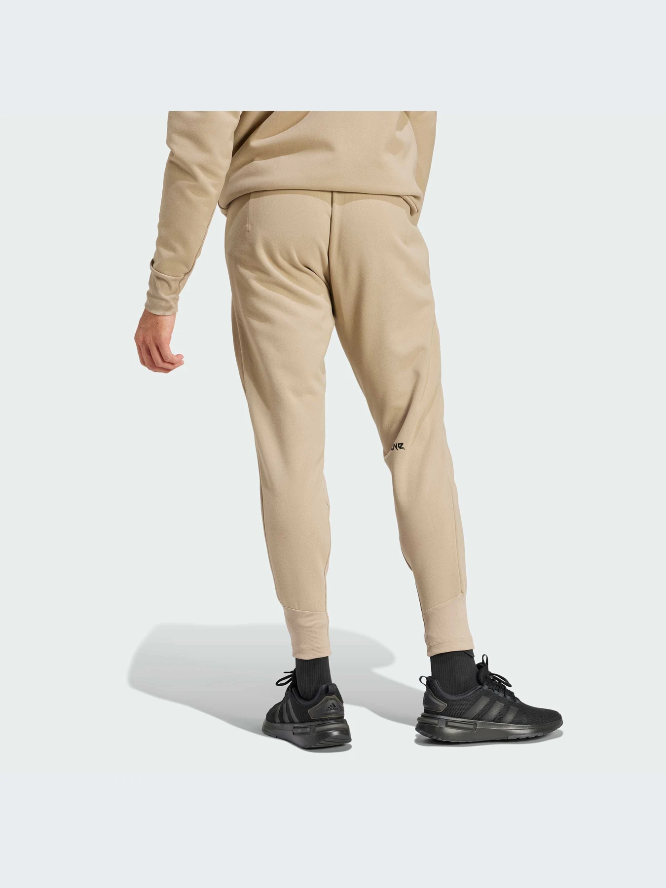 Брюки Adidas ZNE модель IS9281 Брюки Adidas ZNE модель IS9281 Фото