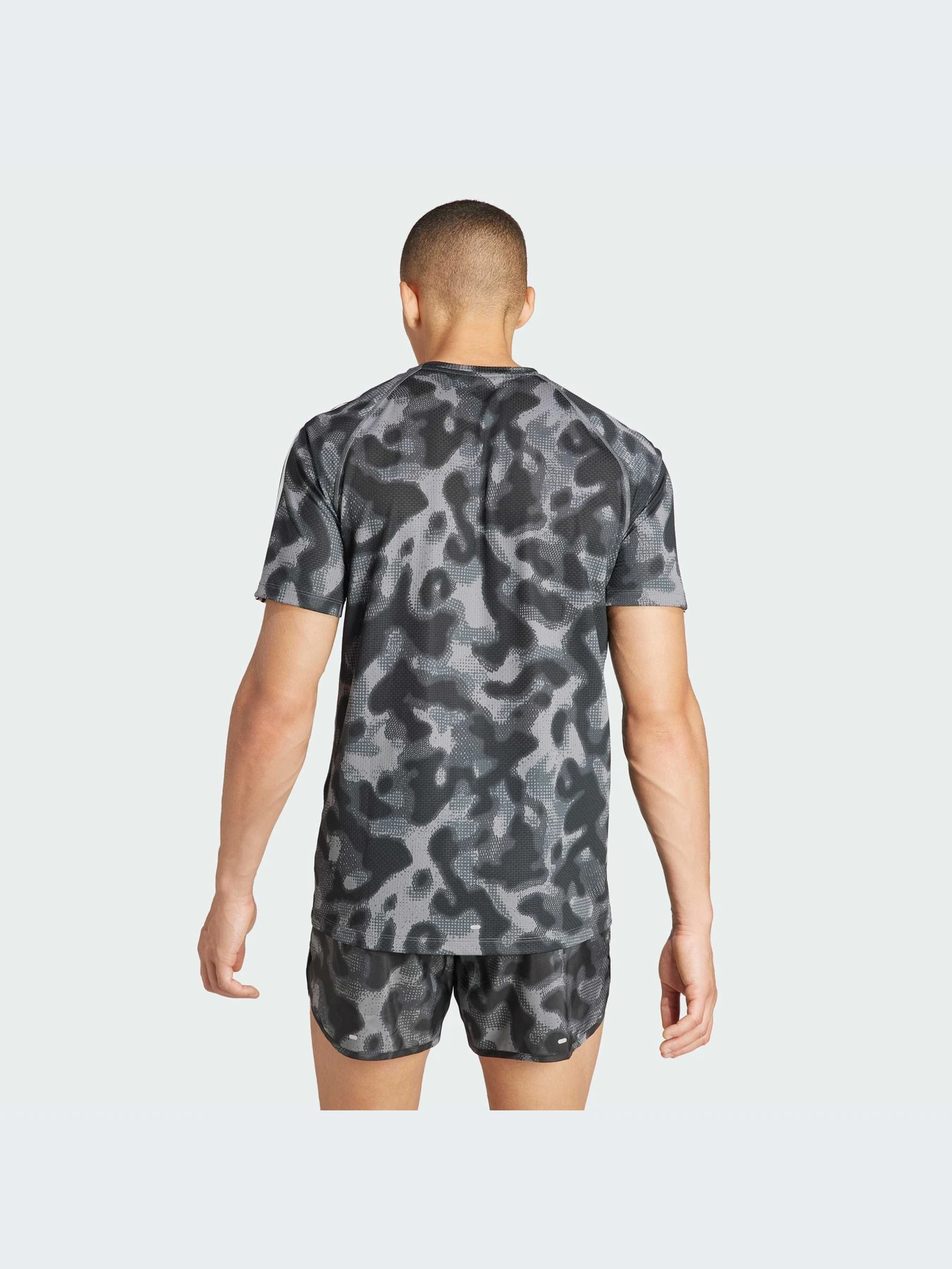 Футболки и поло Adidas 3 Stripes модель IK4979 Футболки и поло Adidas 3 Stripes модель IK4979 Фото