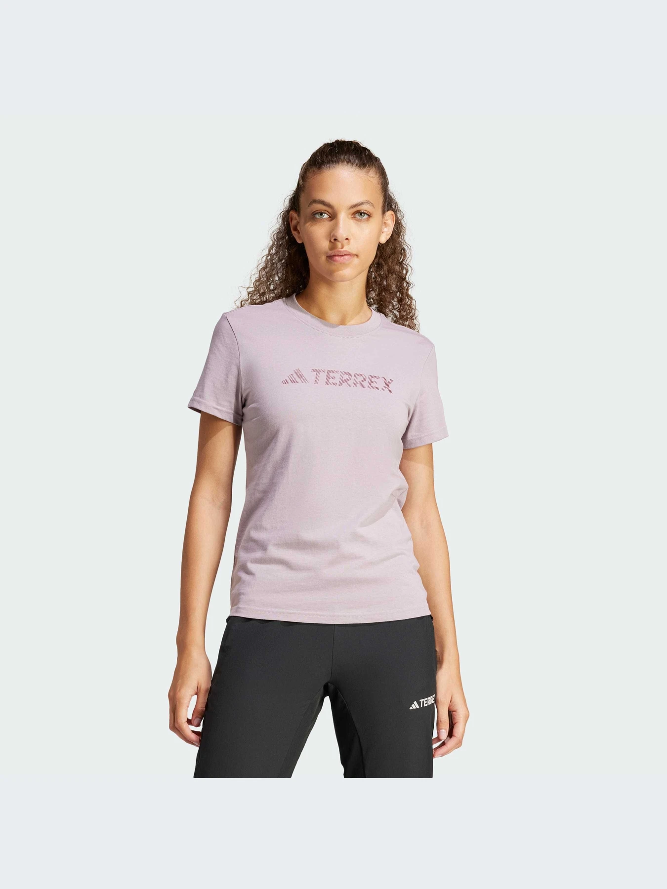 Футболки и поло Adidas модель IN4668 Футболки и поло Adidas модель IN4668 Фото
