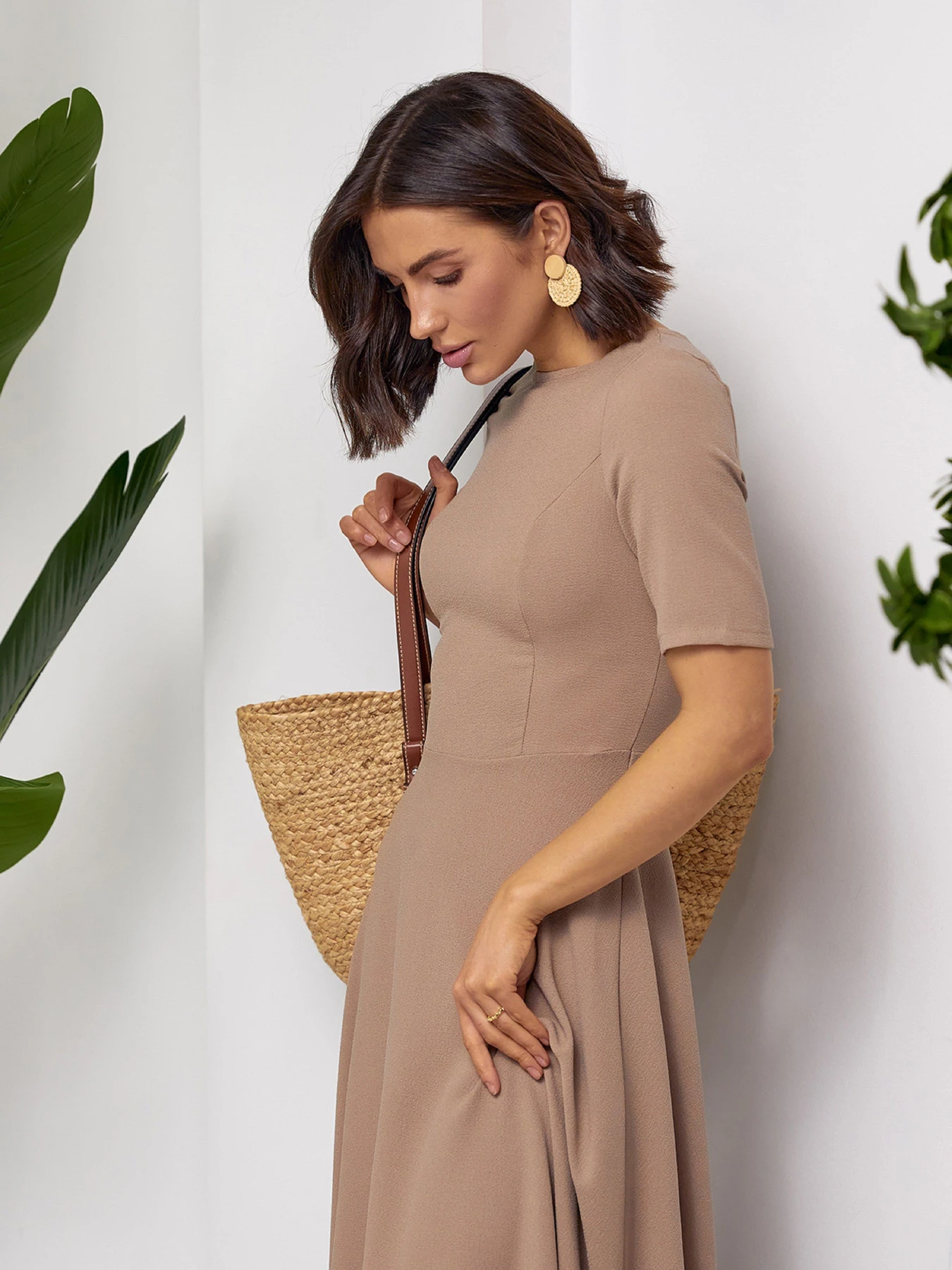 Платья ISSA Plus модель 14498_бежевый Платья ISSA Plus модель 14498_бежевый Фото