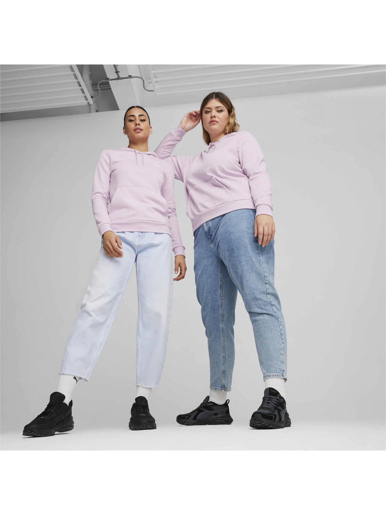 Худи и свитшоты PUMA Ess+ Embroidery Hoodie модель 848332 Фото