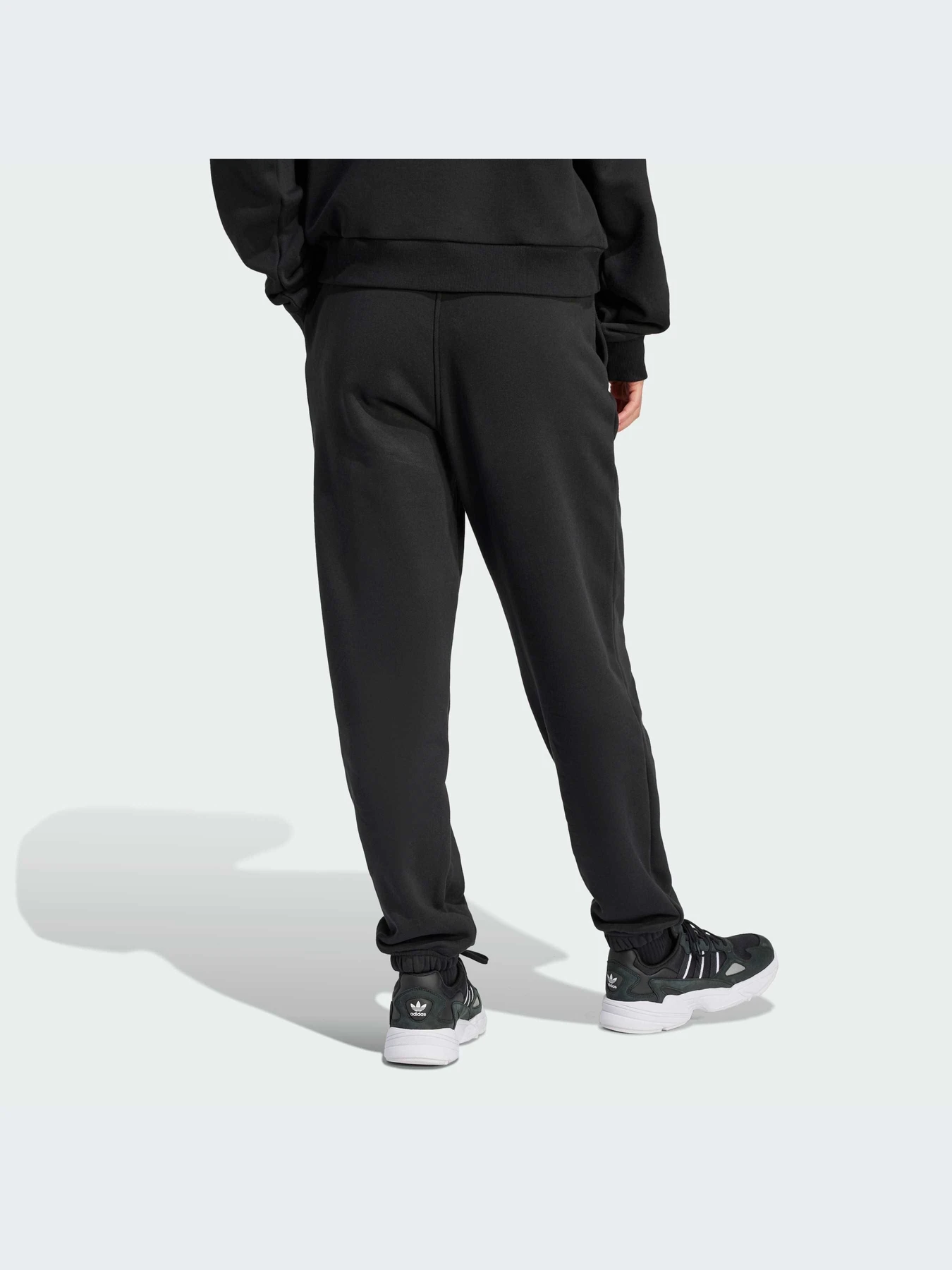 Брюки Adidas модель IT9663 Брюки Adidas модель IT9663 Фото