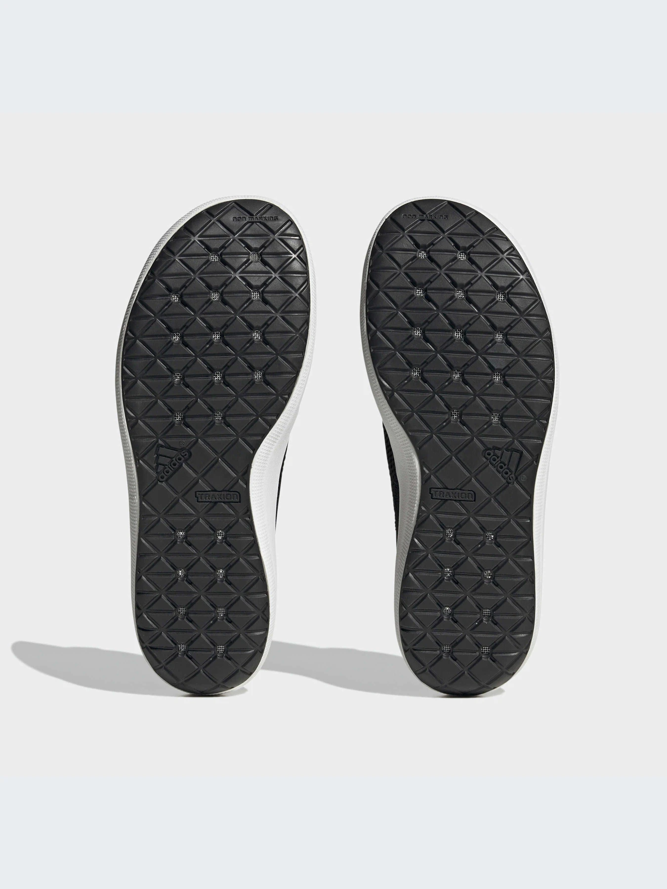 Слипоны и мокасины Adidas модель HP8644 Фото