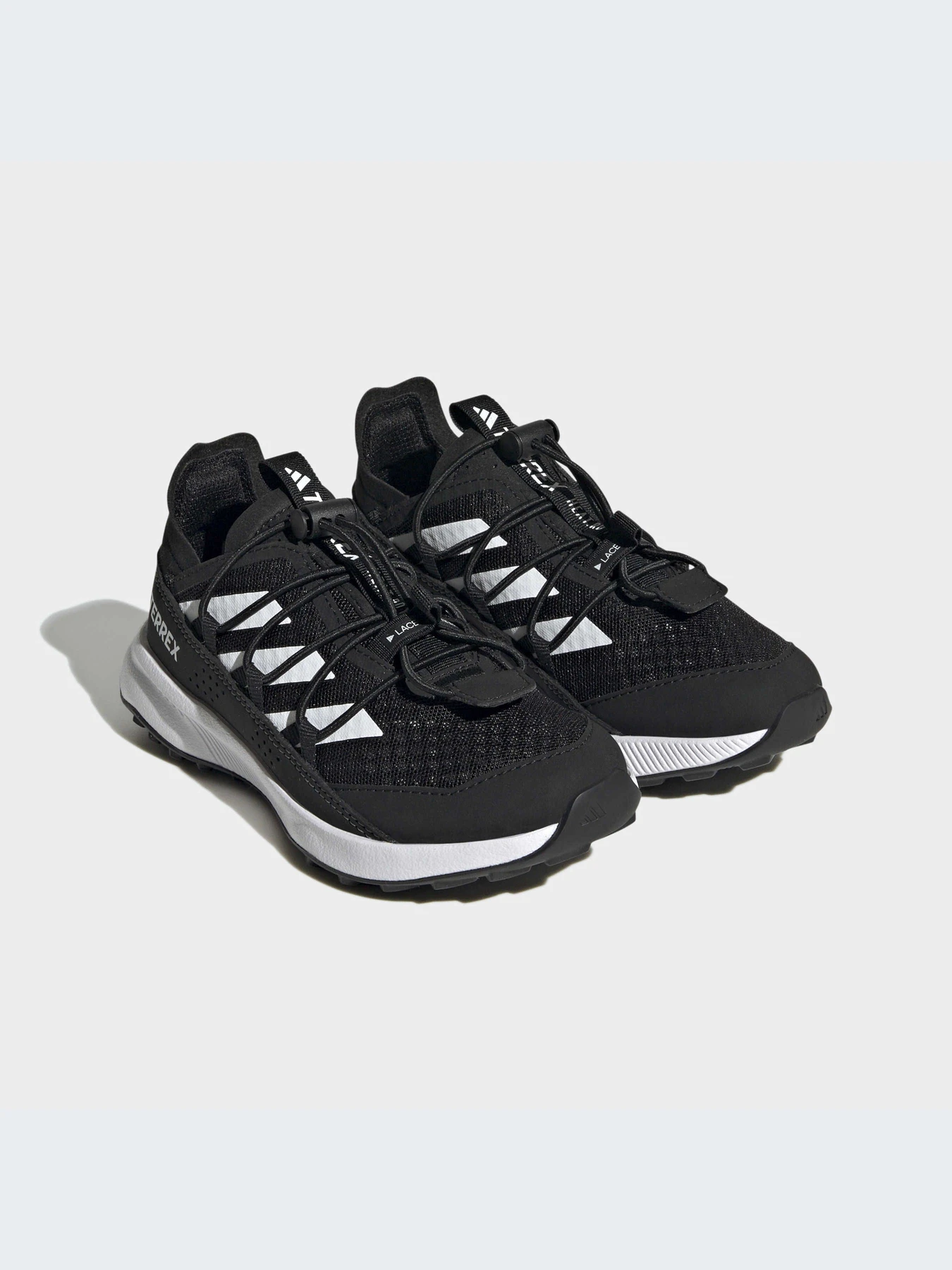 Кроссовки Adidas модель HQ5826 Кроссовки Adidas модель HQ5826 Фото