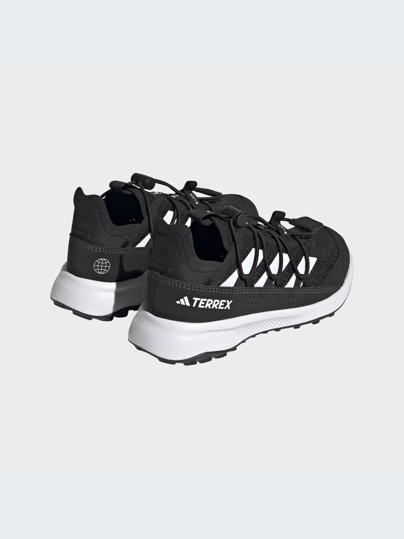 Кроссовки Adidas модель HQ5826 Кроссовки Adidas модель HQ5826 Фото