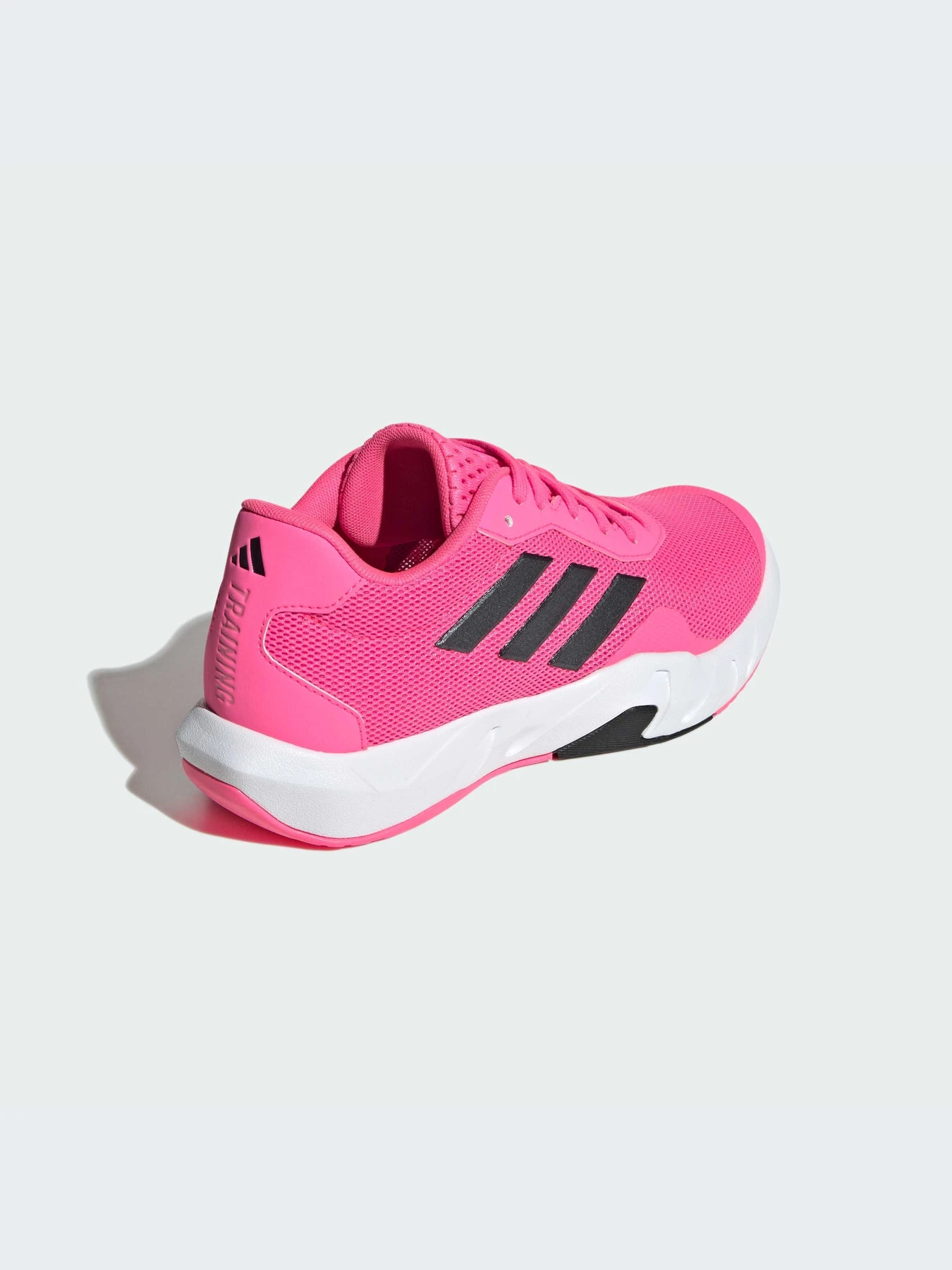 Кроссовки Adidas модель IG0733 Кроссовки Adidas модель IG0733 Фото