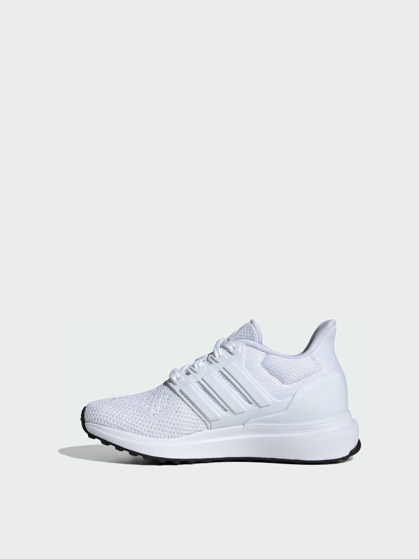 Кроссовки Adidas модель IF6806 Кроссовки Adidas модель IF6806 Фото