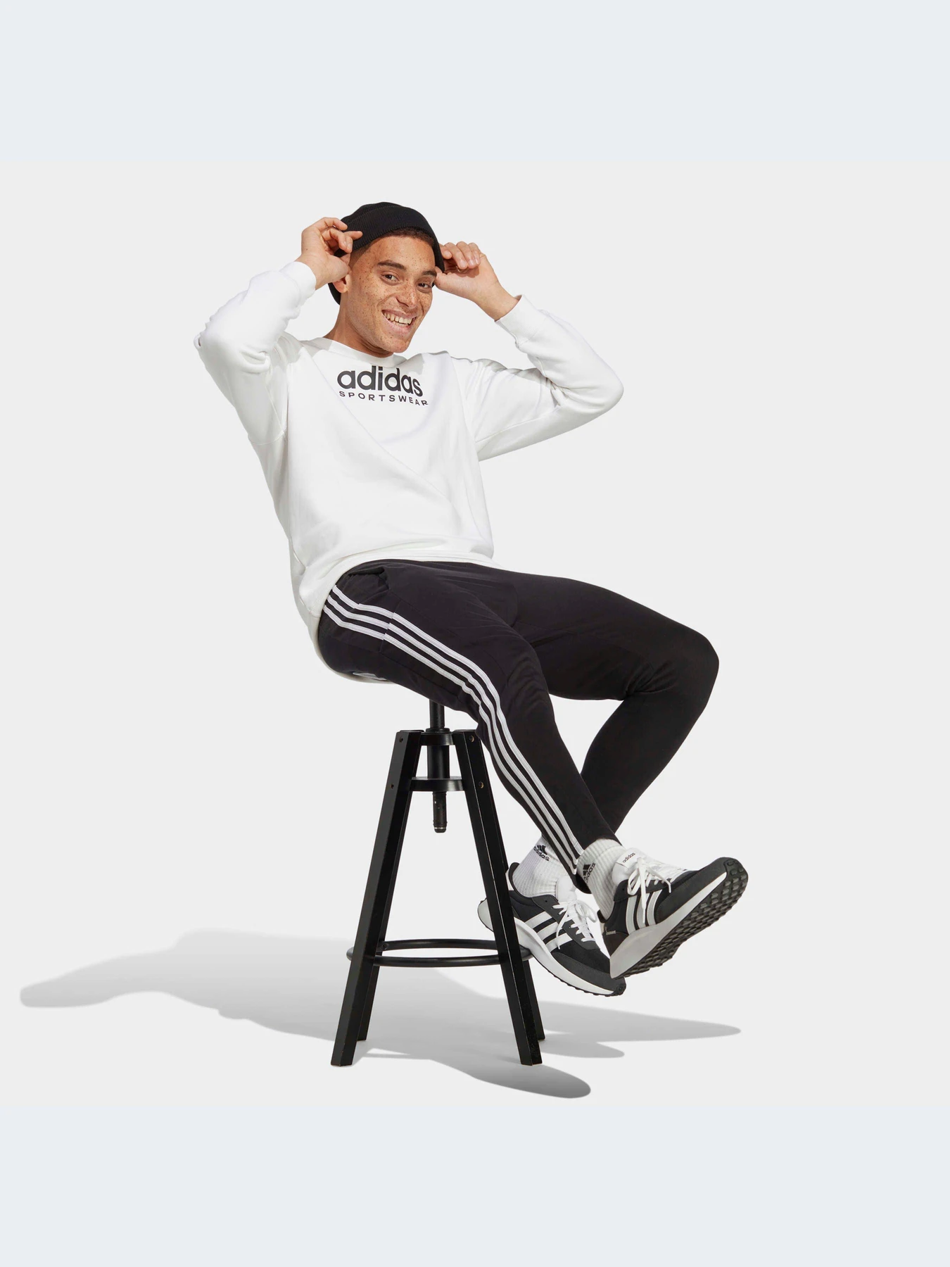 Штани Adidas Essentials Single Jersey Tapered Open Hem 3-Stripes Sportswear модель IC0044 Фото
