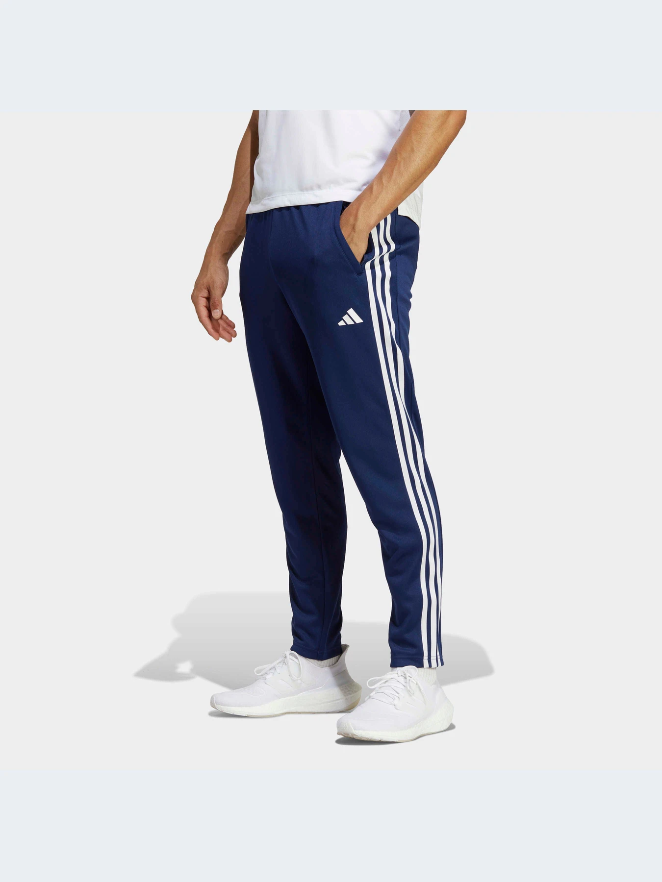 Брюки Adidas модель IB8169 Брюки Adidas модель IB8169 Фото