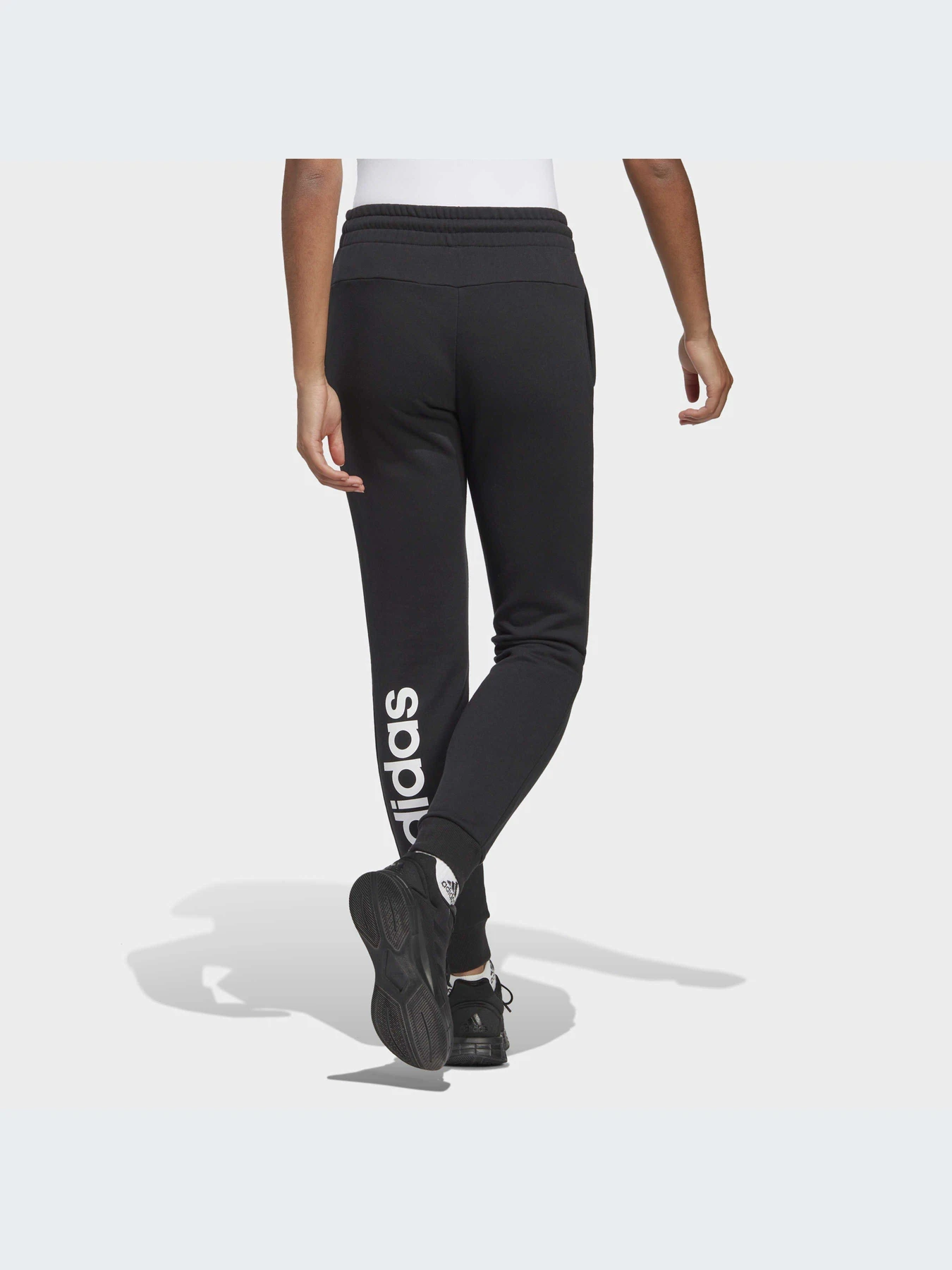 Брюки Adidas модель IC6868 Брюки Adidas модель IC6868 Фото