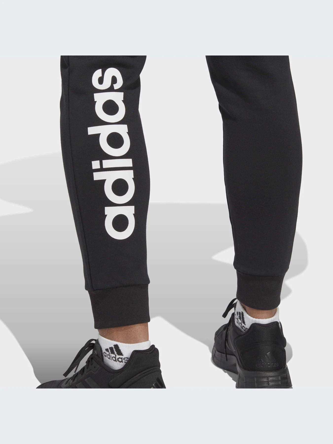 Брюки Adidas модель IC6868 Брюки Adidas модель IC6868 Фото