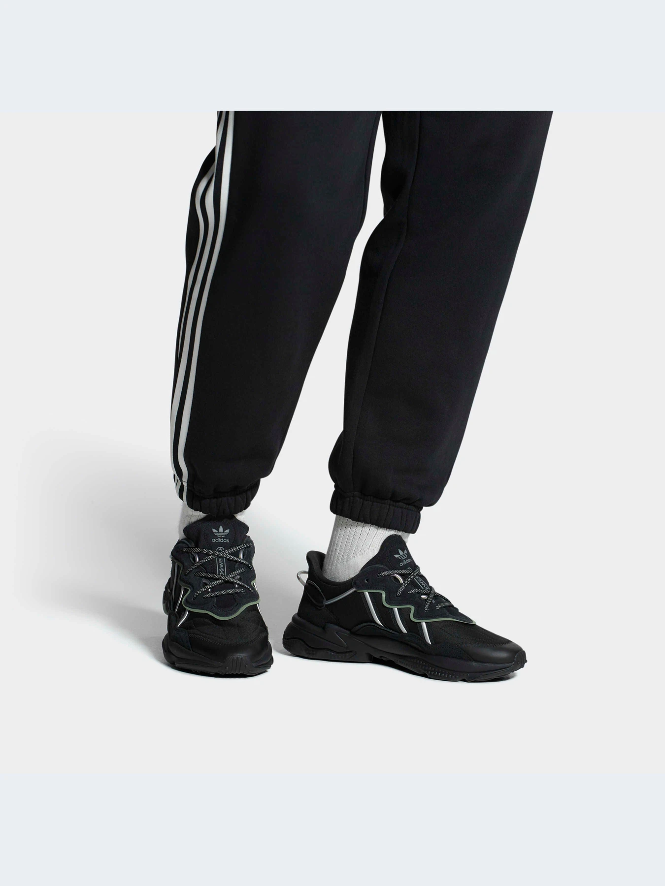 Кросівки Adidas Ozweego модель HP6336 Фото