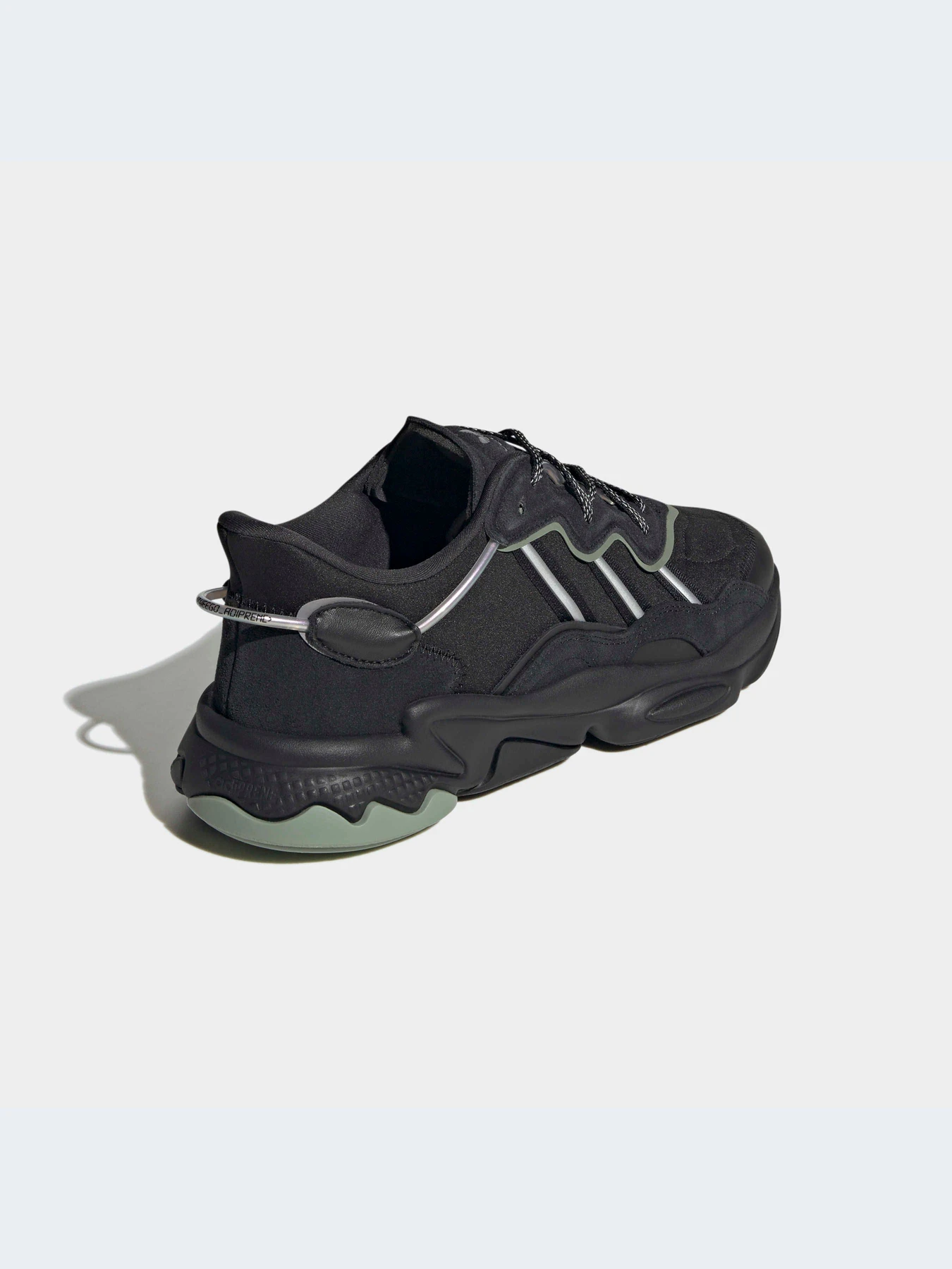 Кросівки Adidas Ozweego модель HP6336 Фото