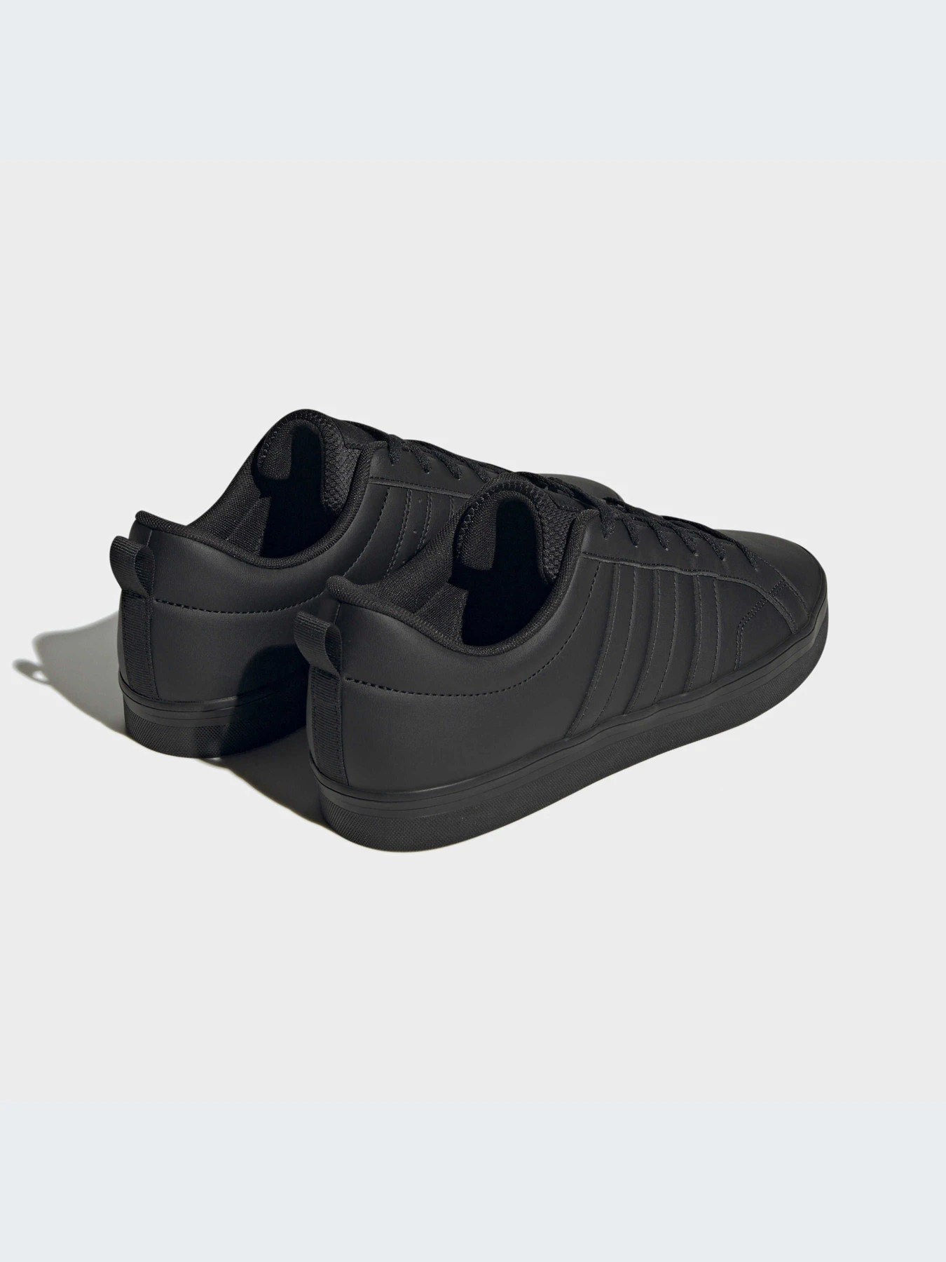 Кеды Adidas модель HP6008 Кеды Adidas модель HP6008 Фото