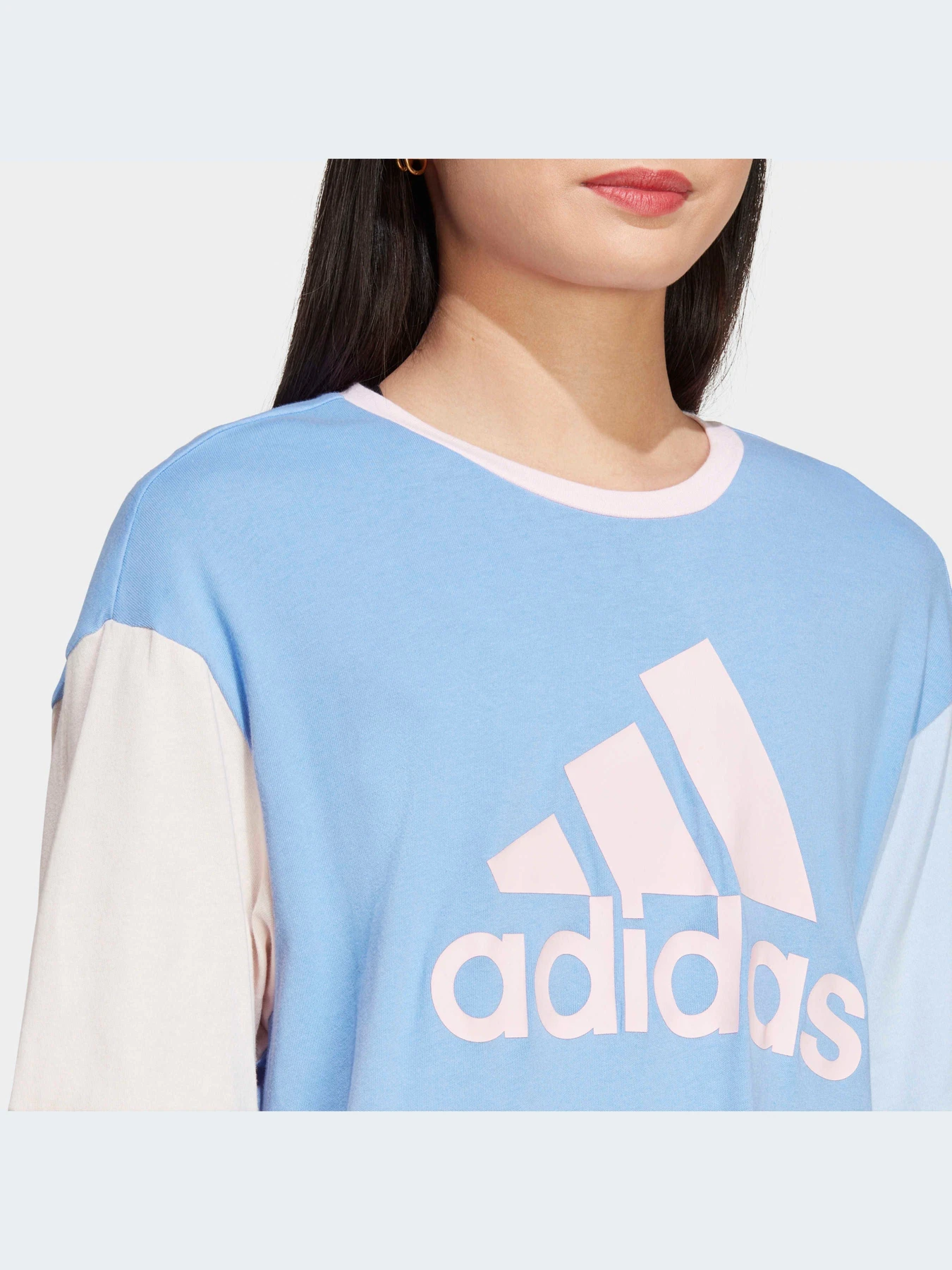 Футболки і поло Adidas модель IC9859 Футболки і поло Adidas модель IC9859 Фото