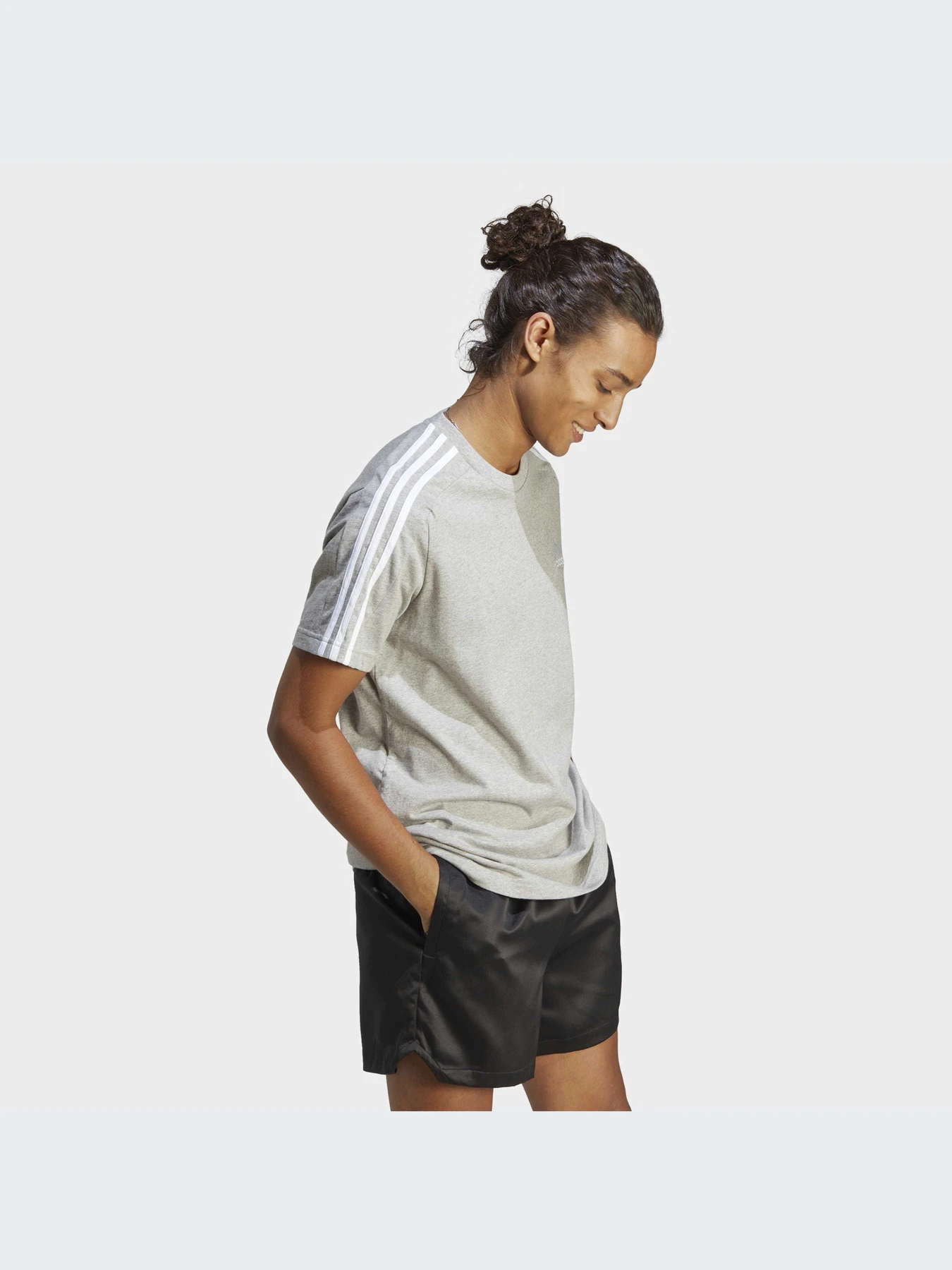 Футболки і поло Adidas модель IC9337 Футболки і поло Adidas модель IC9337 Фото