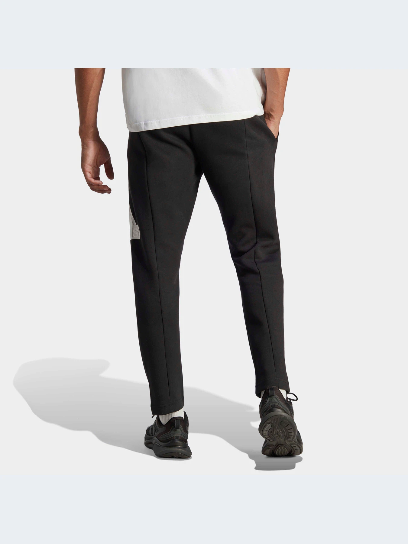 Штани Adidas Культові силуети модель IC3759 Штани Adidas Культові силуети модель IC3759 Фото