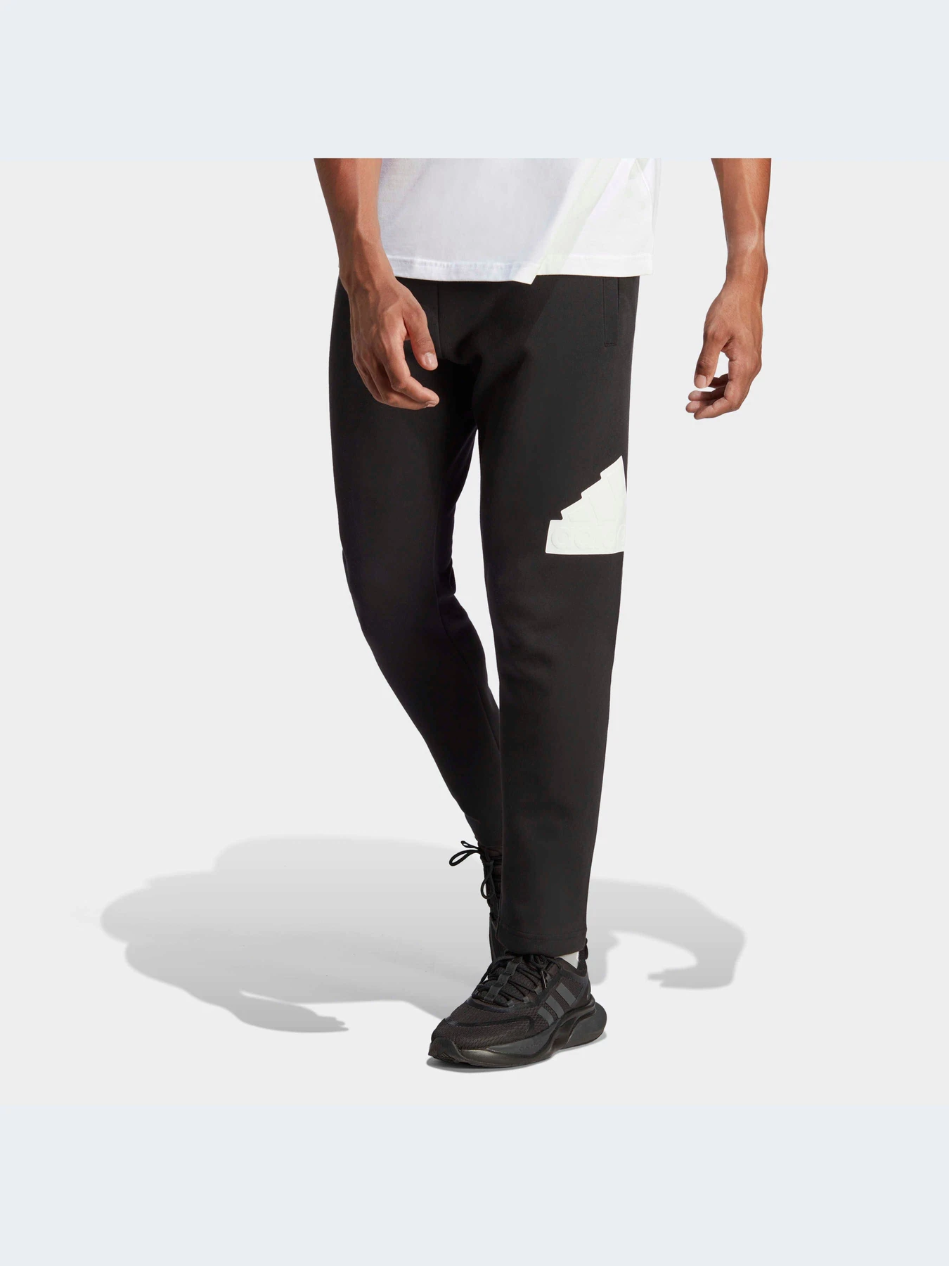 Штани Adidas Культові силуети модель IC3759 Штани Adidas Культові силуети модель IC3759 Фото