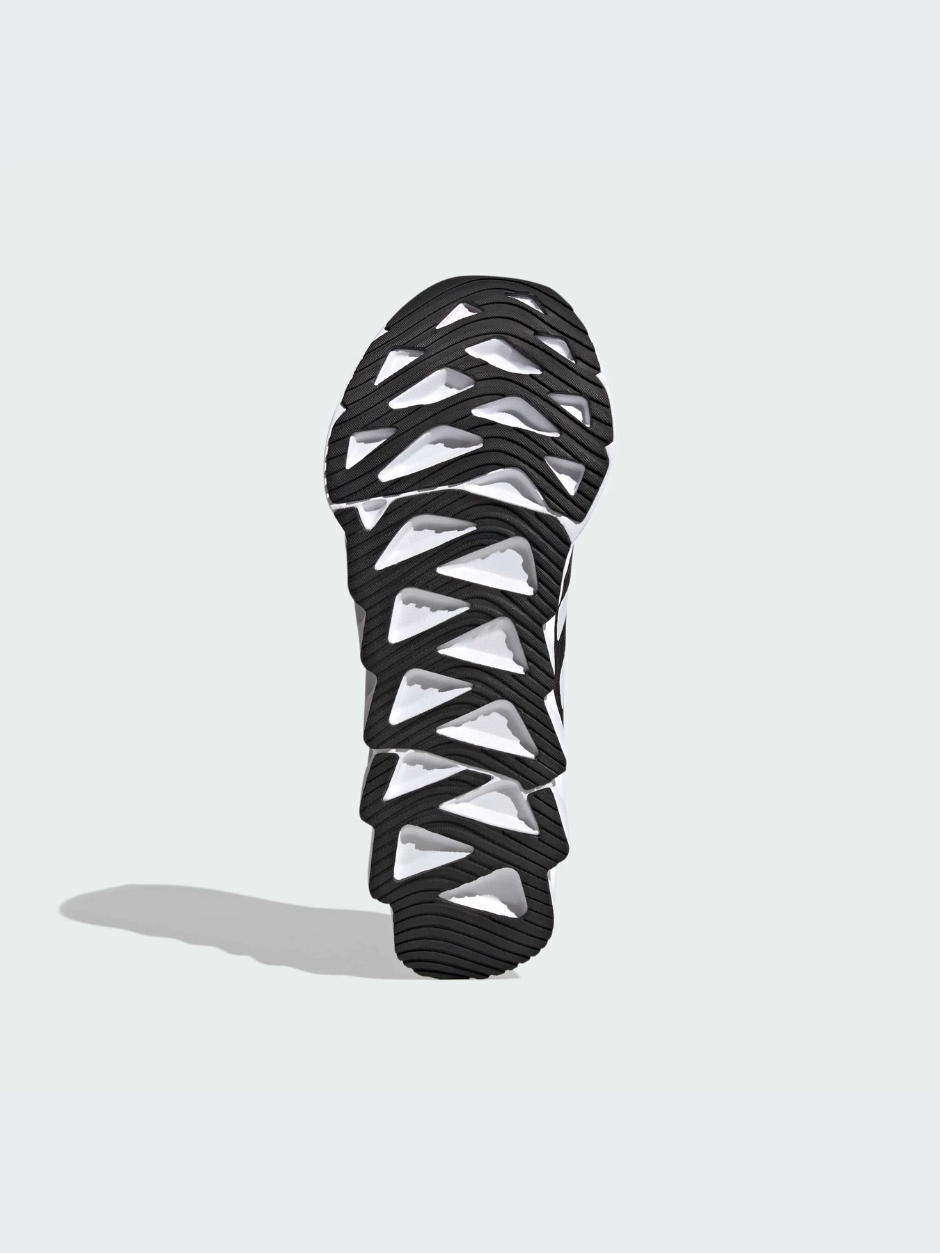 Кроссовки Adidas модель IF5720 Кроссовки Adidas модель IF5720 Фото