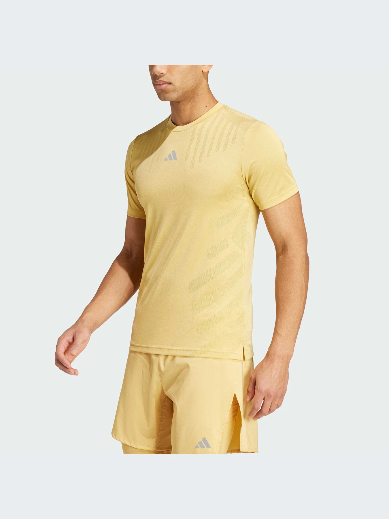 Футболки і поло Adidas модель IS3731 Футболки і поло Adidas модель IS3731 Фото