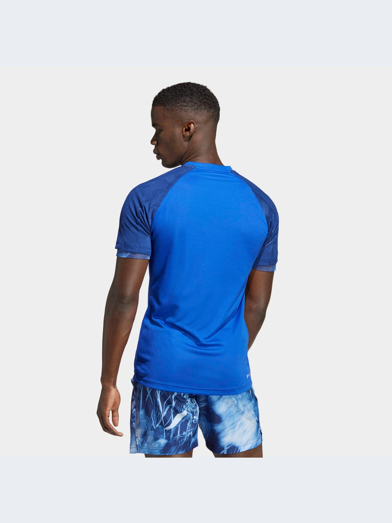 Футболки и поло Adidas модель HT7207 Футболки и поло Adidas модель HT7207 Фото