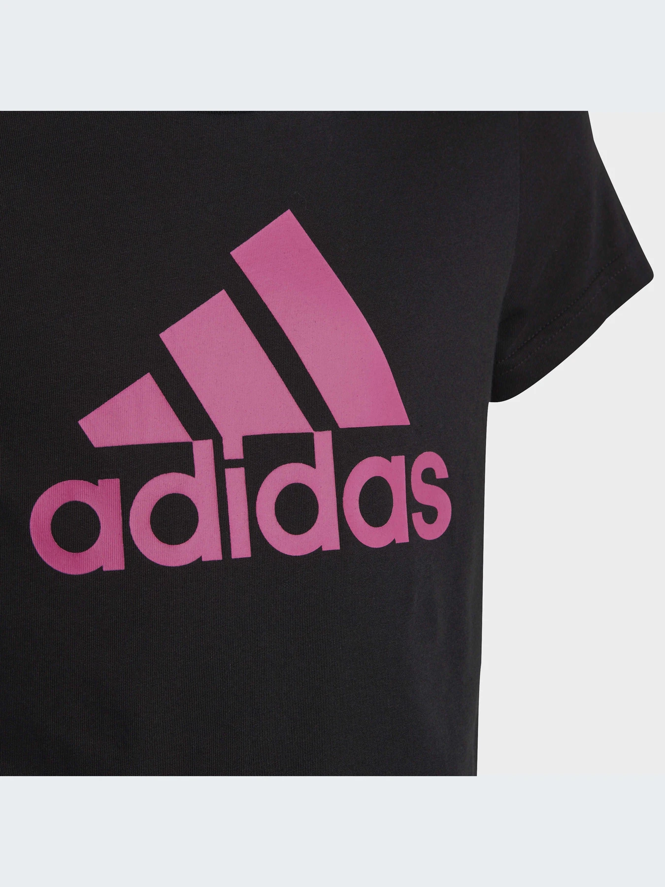 Футболки і поло Adidas модель IC6122 Футболки і поло Adidas модель IC6122 Фото