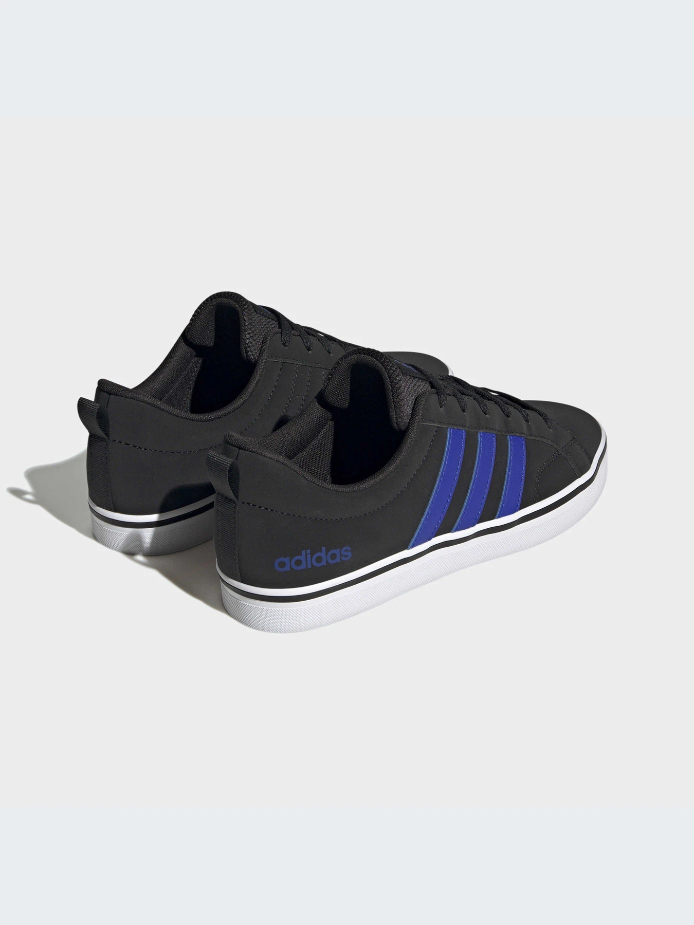 Кеди Adidas модель HP6004 Кеди Adidas модель HP6004 Фото