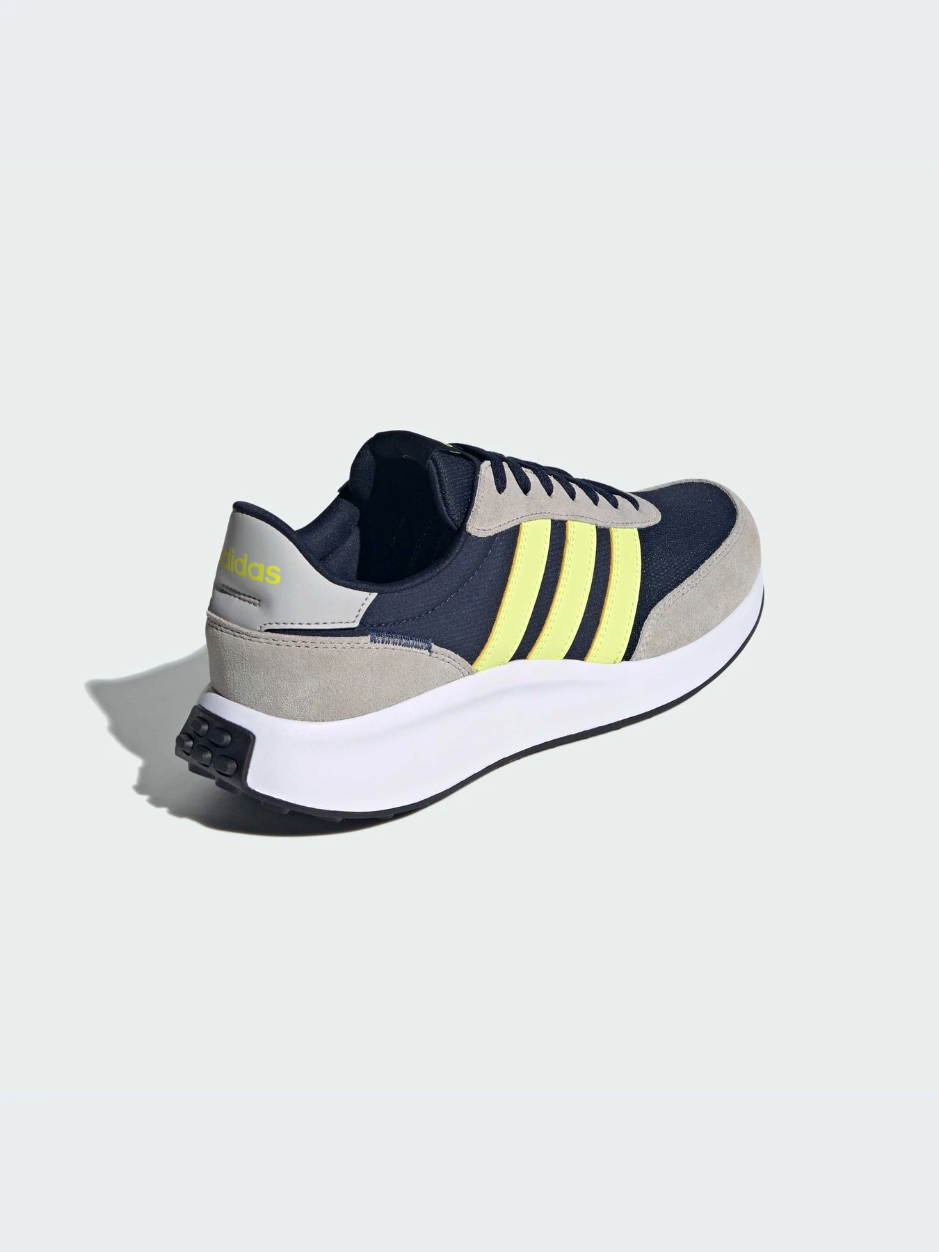 Кроссовки Adidas модель IG1184 Фото
