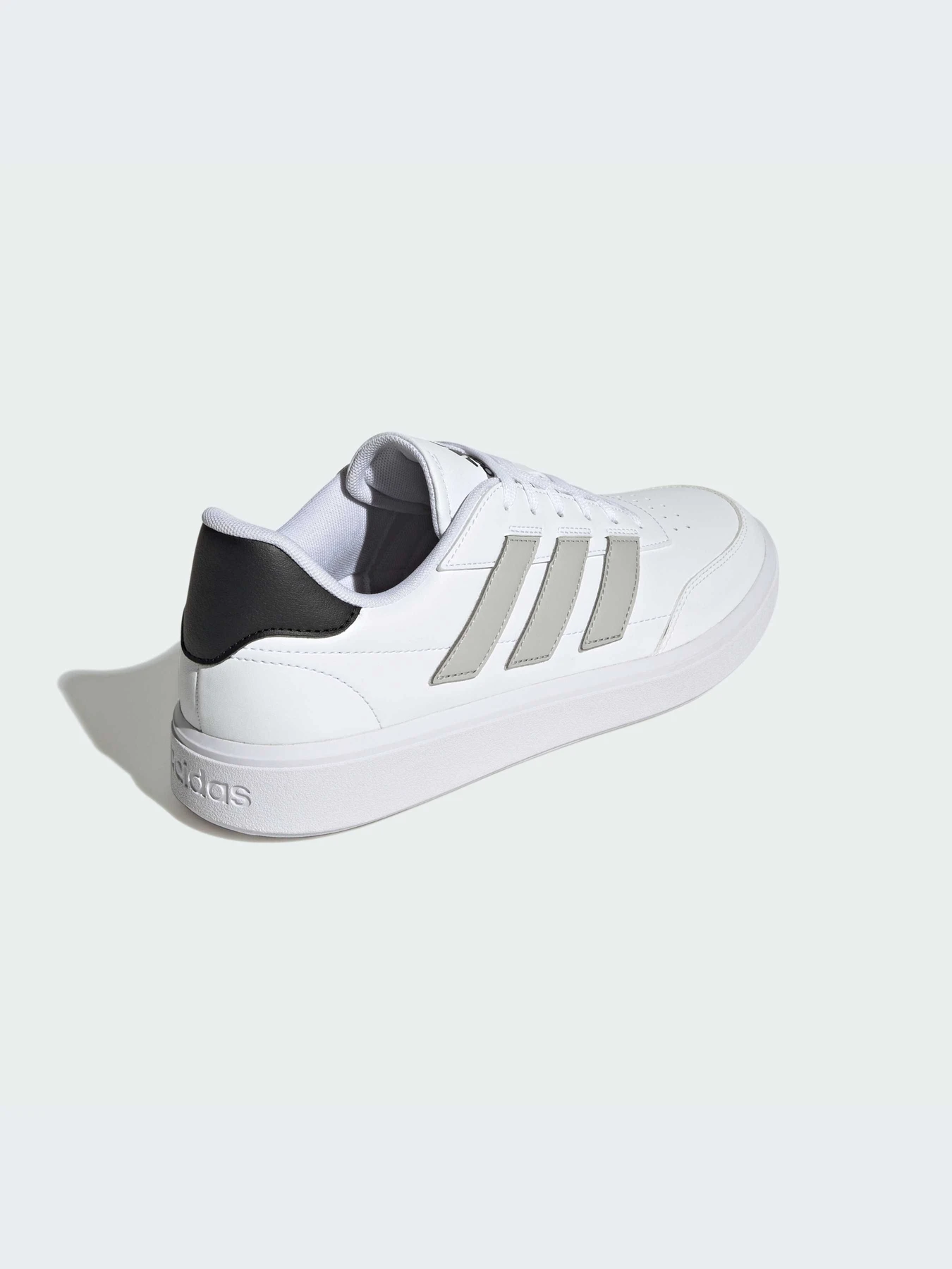 Кроссовки Adidas модель IF4030 Кроссовки Adidas модель IF4030 Фото