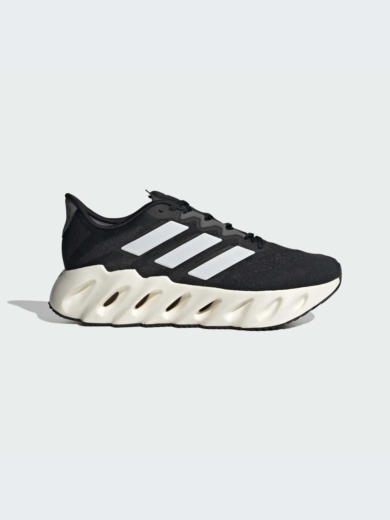 Кроссовки Adidas модель ID1780 Кроссовки Adidas модель ID1780 Фото
