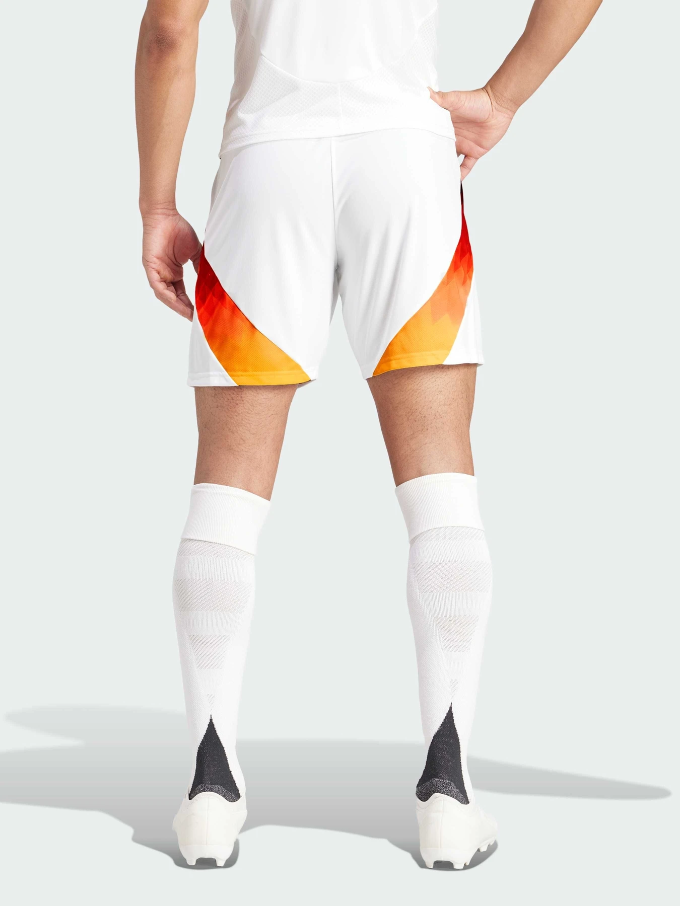 Шорты Adidas модель IP8151 Шорты Adidas модель IP8151 Фото