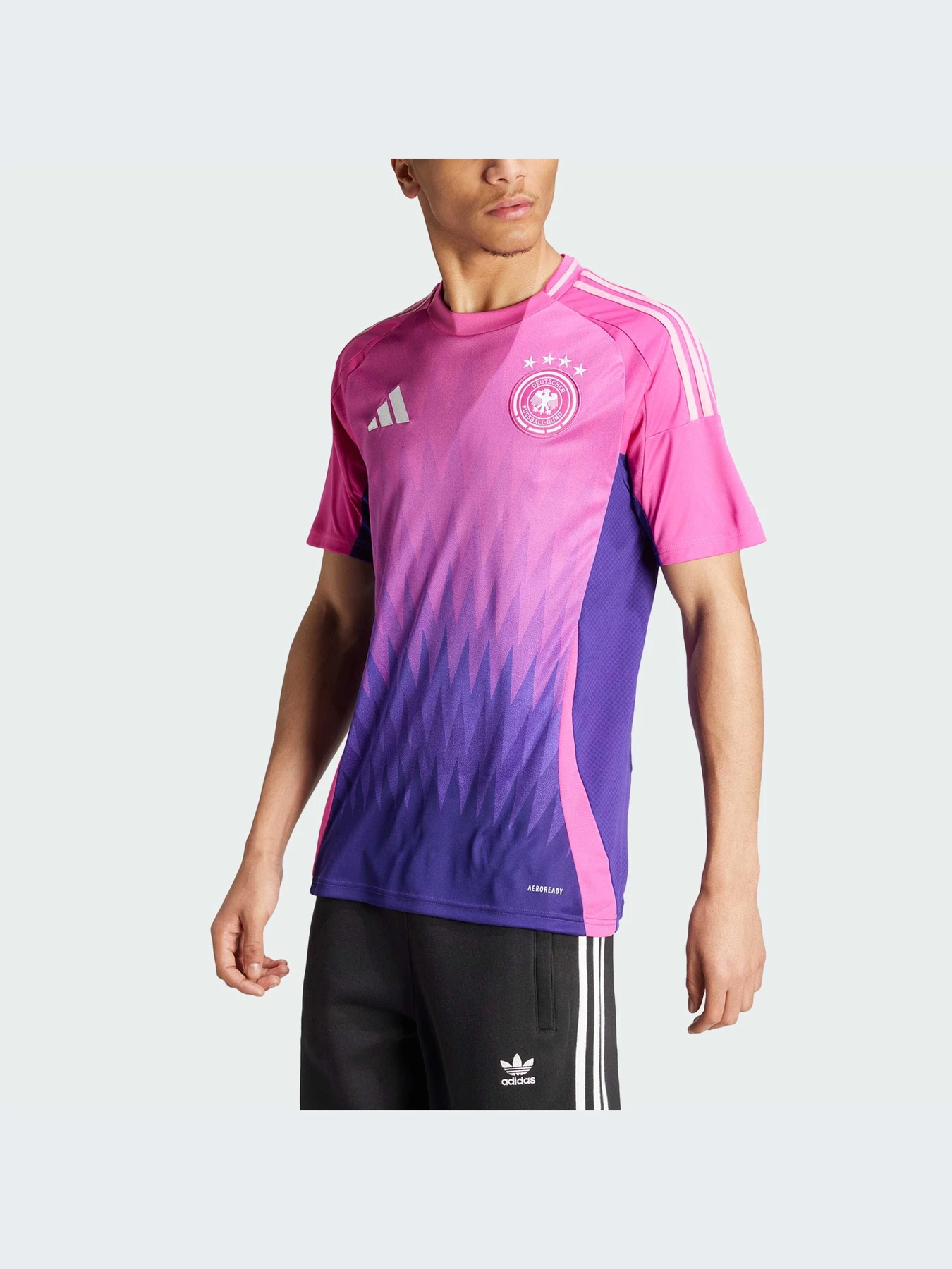 Футболки и поло Adidas модель IP8158 Футболки и поло Adidas модель IP8158 Фото