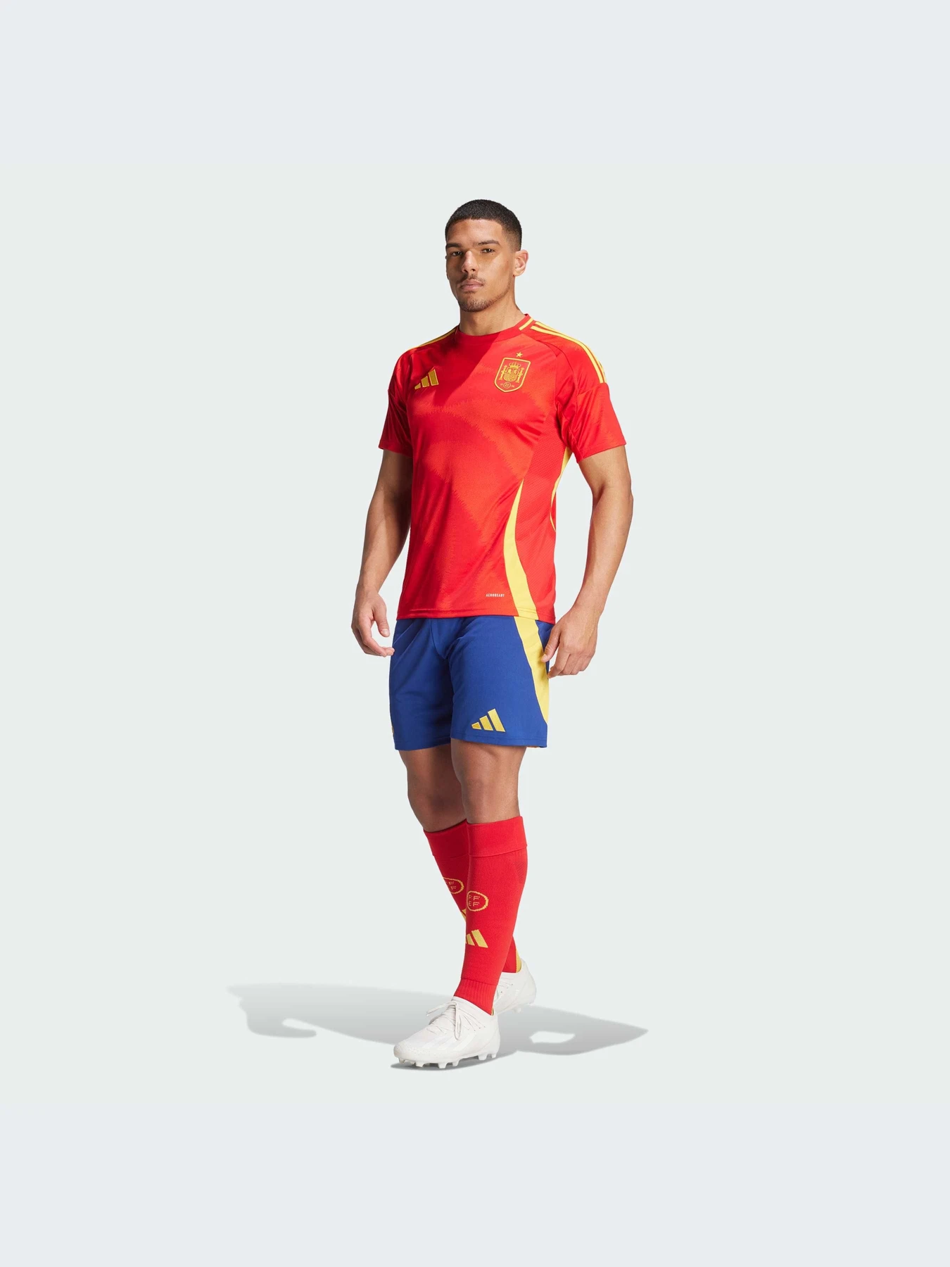 Шорты Adidas модель IW8150 Шорты Adidas модель IW8150 Фото