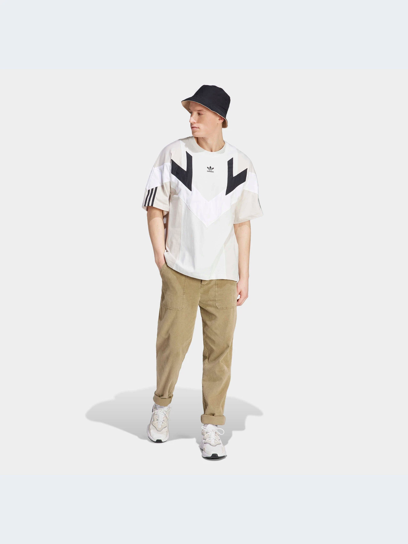 Футболки и поло Adidas модель IC6012 Футболки и поло Adidas модель IC6012 Фото