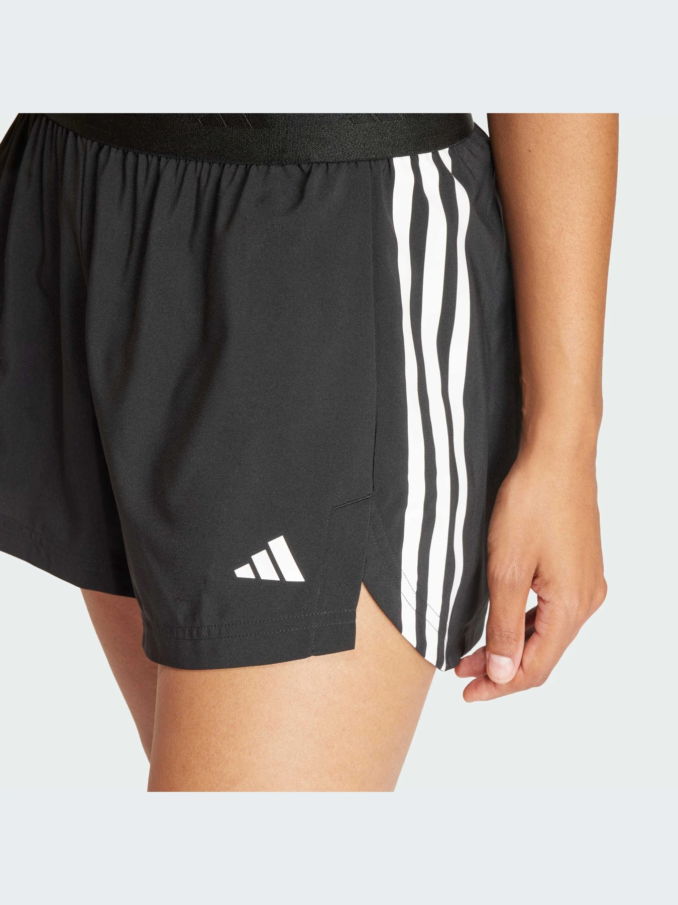 Шорты Adidas модель IT4665 Шорты Adidas модель IT4665 Фото