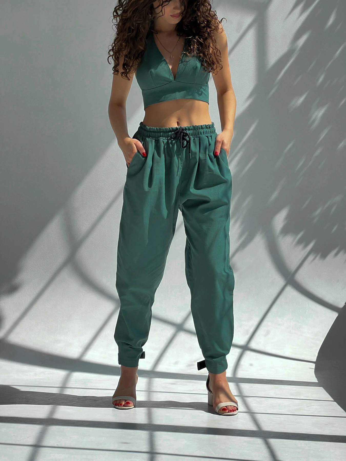 Брюки IJ модель lipuchki-linen-green Брюки IJ модель lipuchki-linen-green Фото