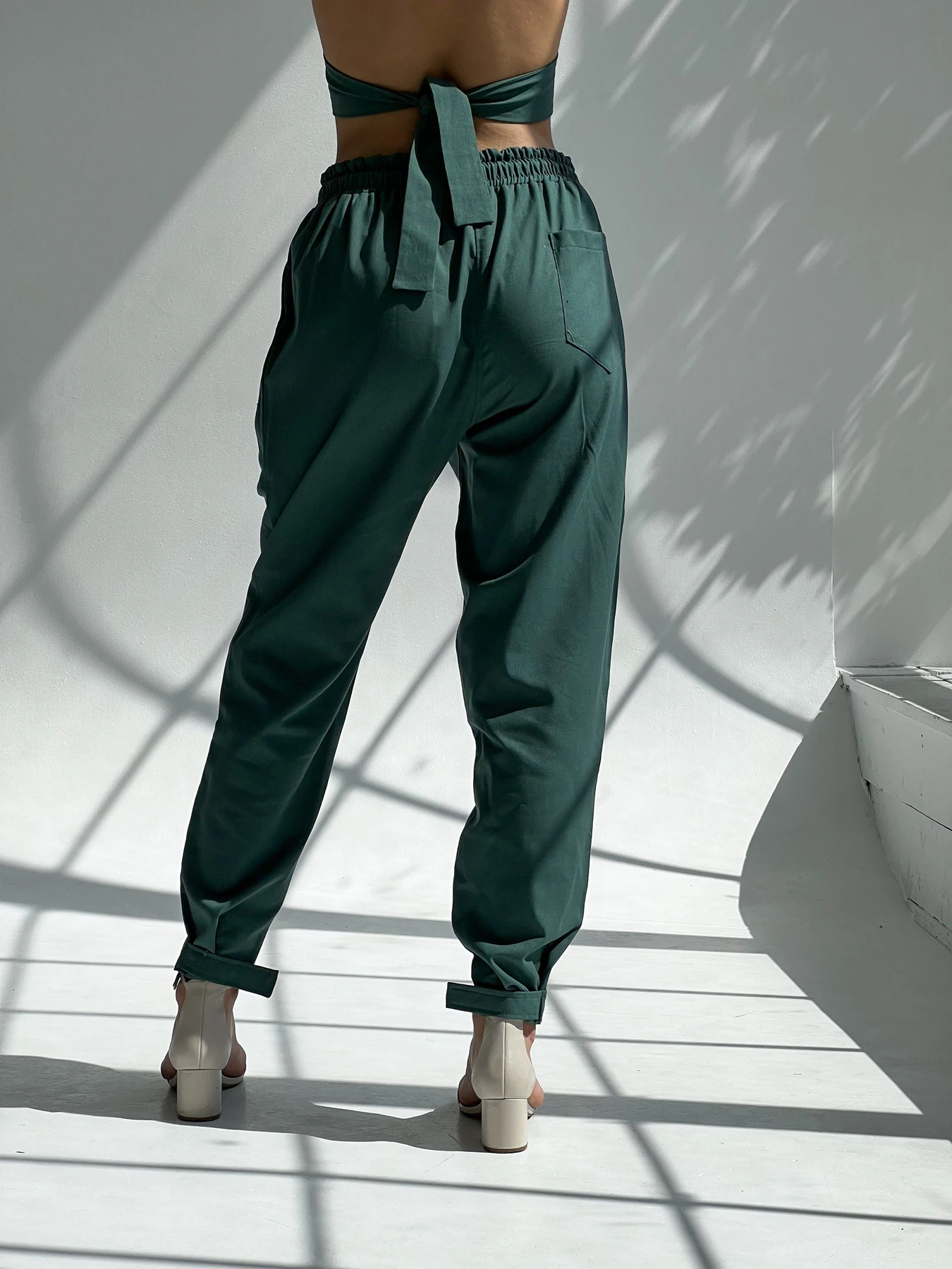 Брюки IJ модель lipuchki-linen-green Брюки IJ модель lipuchki-linen-green Фото