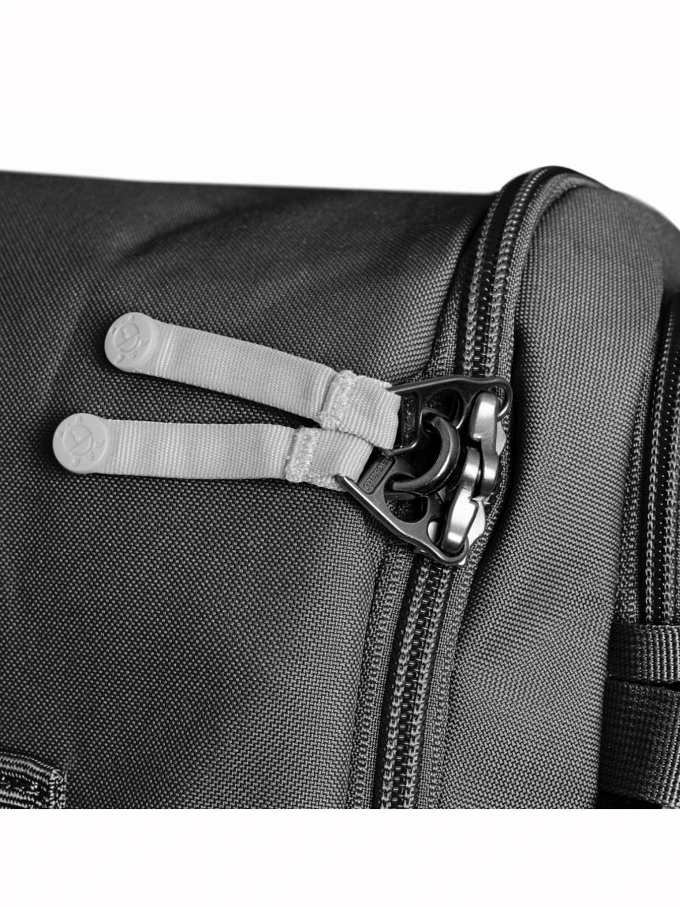 Рюкзаки Pacsafe Go Carry-on модель 35155130 Рюкзаки Pacsafe Go Carry-on модель 35155130 Фото