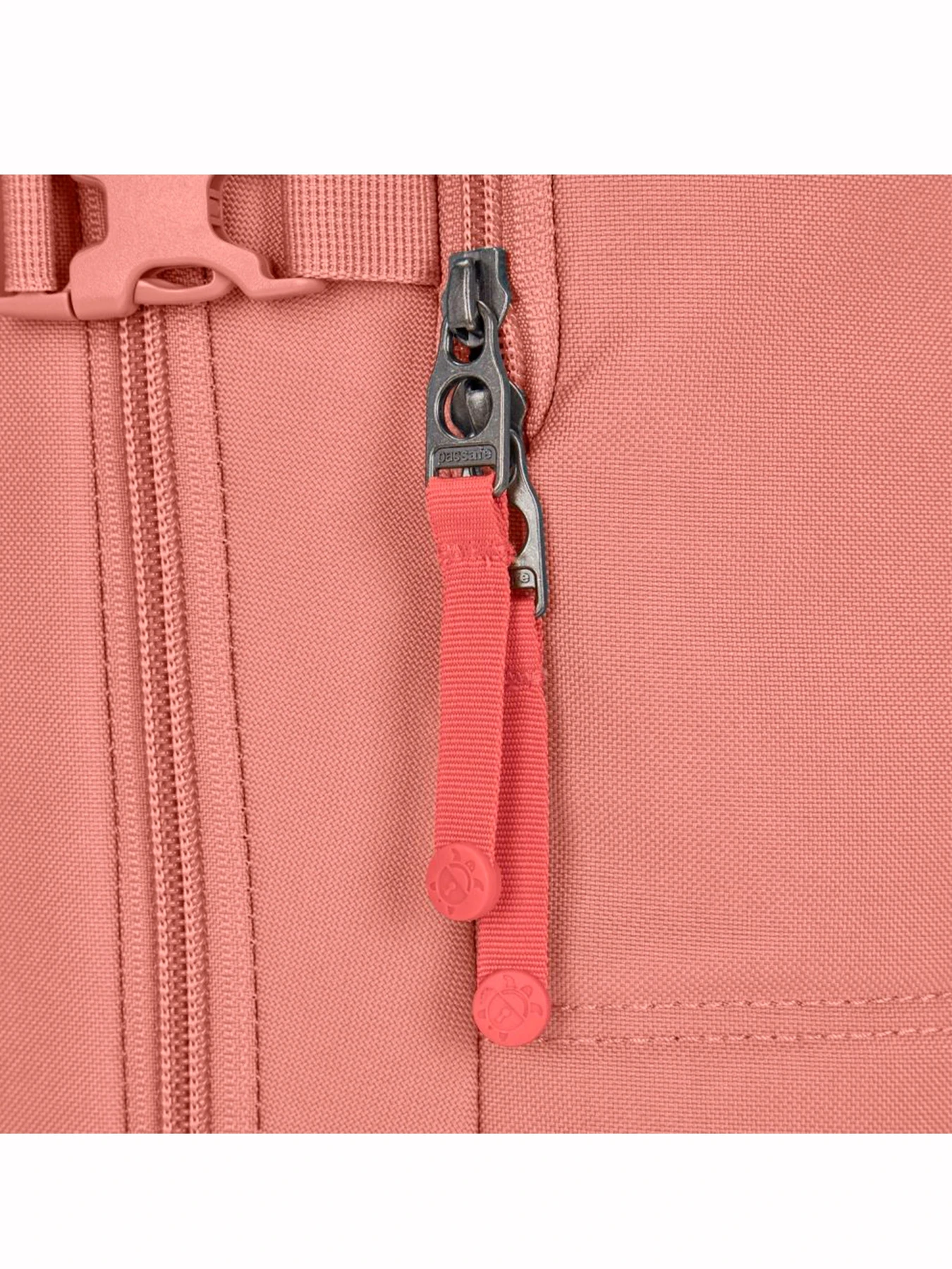Рюкзаки Pacsafe Go Carry-on модель 35155340 Рюкзаки Pacsafe Go Carry-on модель 35155340 Фото