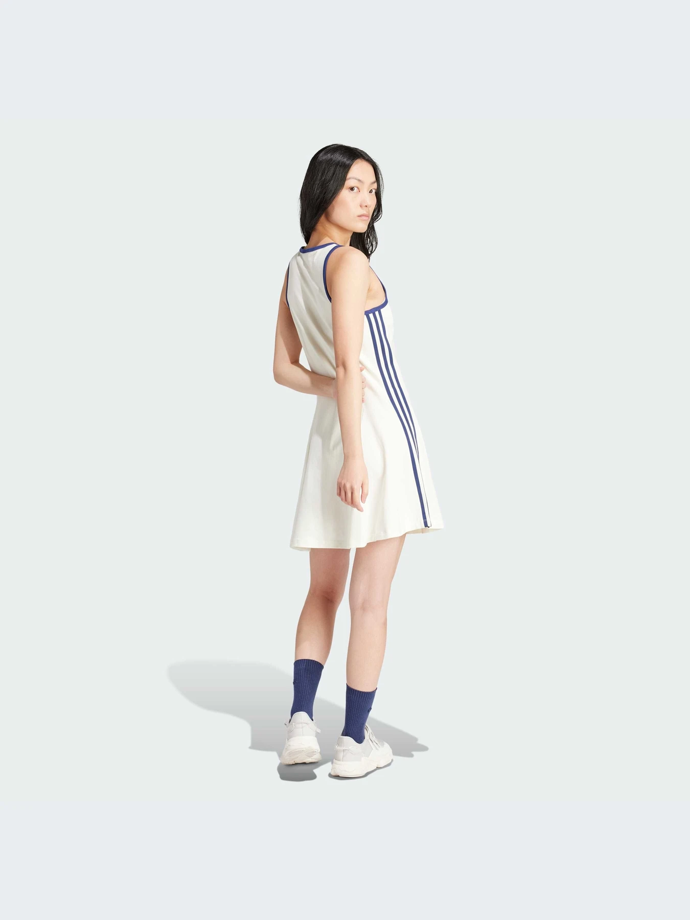 Платья Adidas модель IR7468 Фото