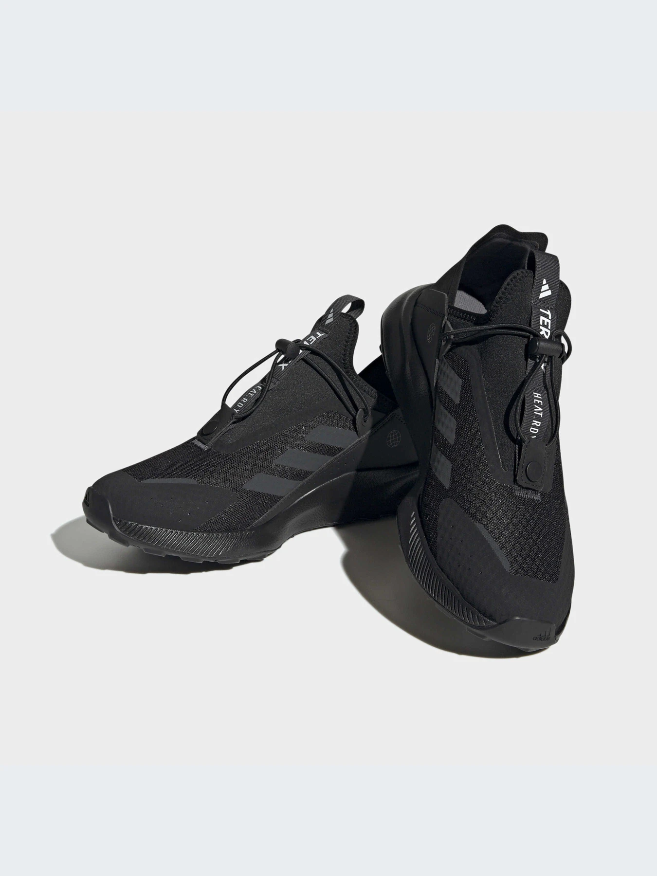 Кроссовки Adidas модель HP8623 Кроссовки Adidas модель HP8623 Фото