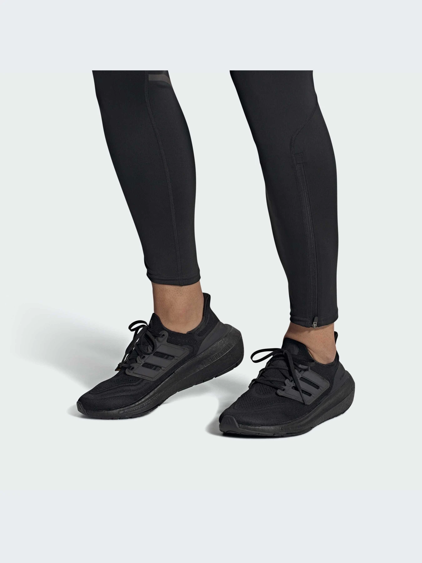 Кроссовки Adidas Ultraboost модель GZ5159 Фото