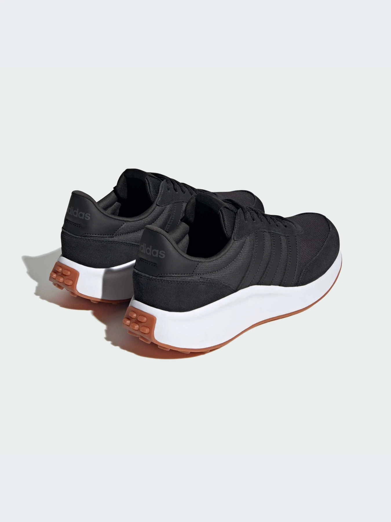 Кроссовки Adidas модель ID1876 Кроссовки Adidas модель ID1876 Фото