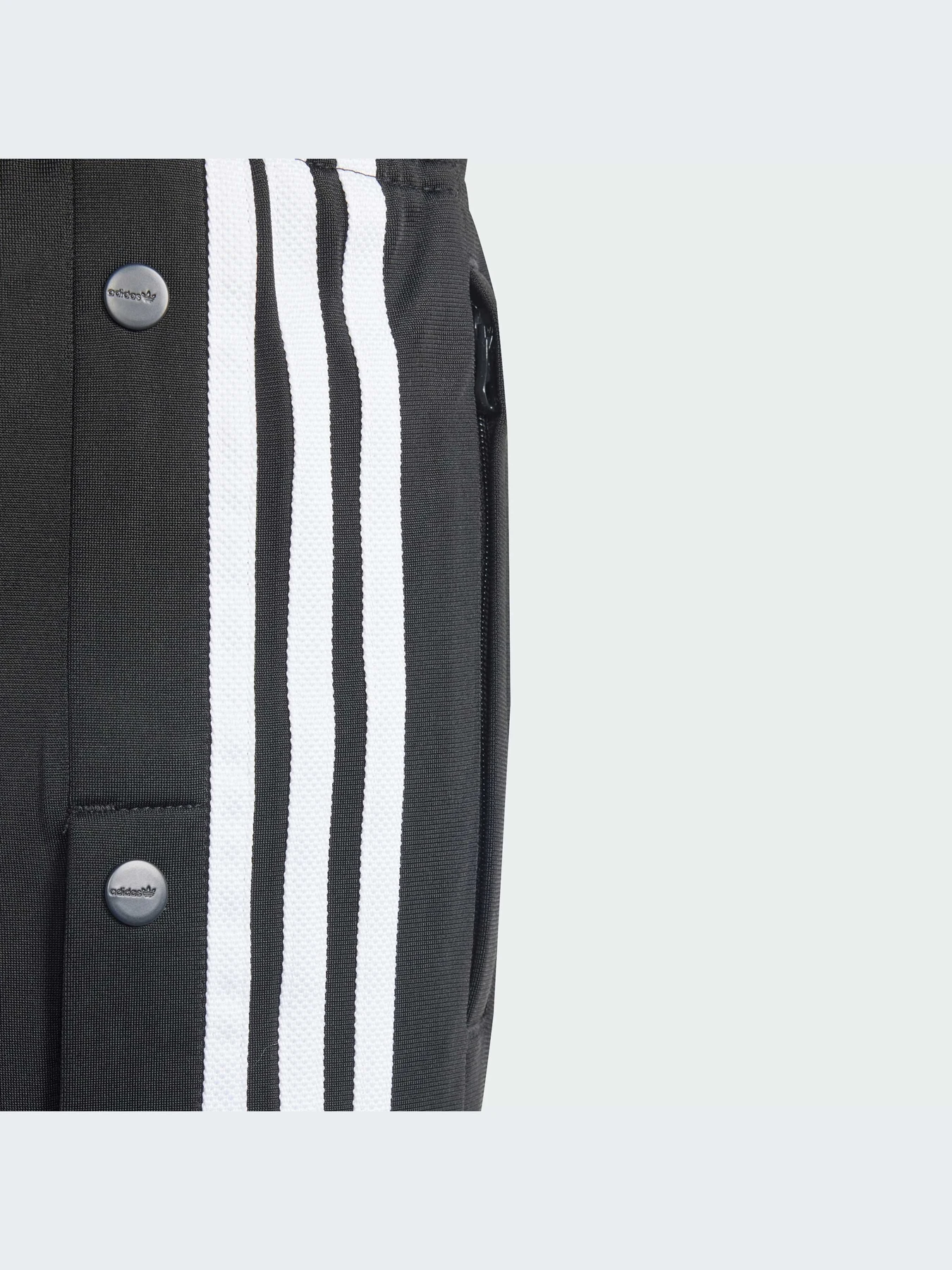 Шорти Adidas Adicolor модель IT5463 Шорти Adidas Adicolor модель IT5463 Фото