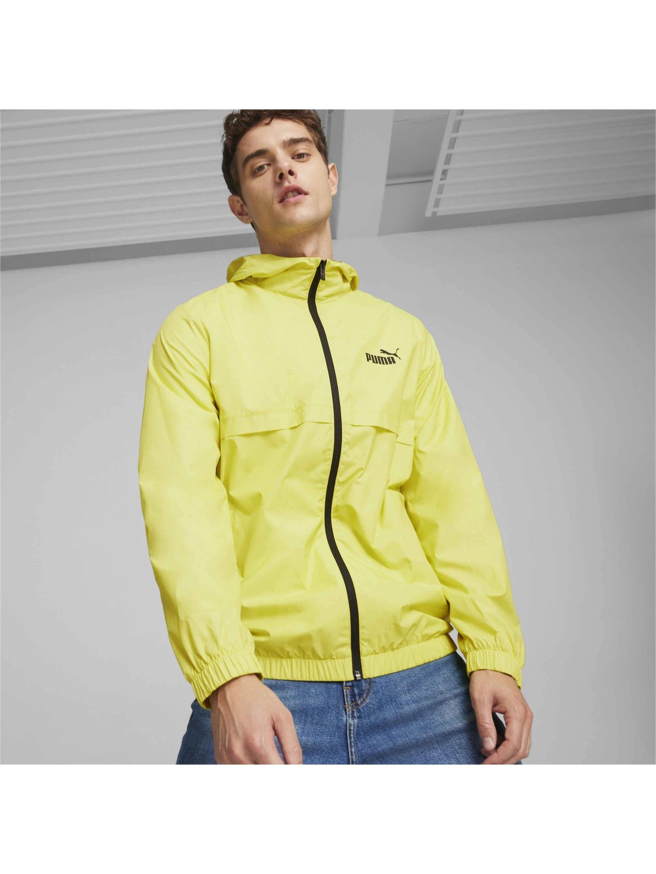Куртки и дубленки PUMA Ess Solid Windbreaker модель 847484 Куртки и дубленки PUMA Ess Solid Windbreaker модель 847484 Фото