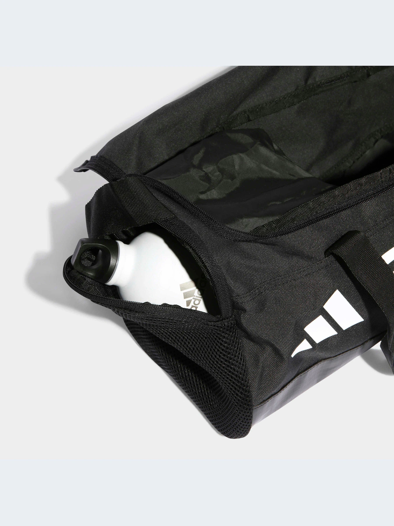 Сумки Adidas модель HT4748 Сумки Adidas модель HT4748 Фото