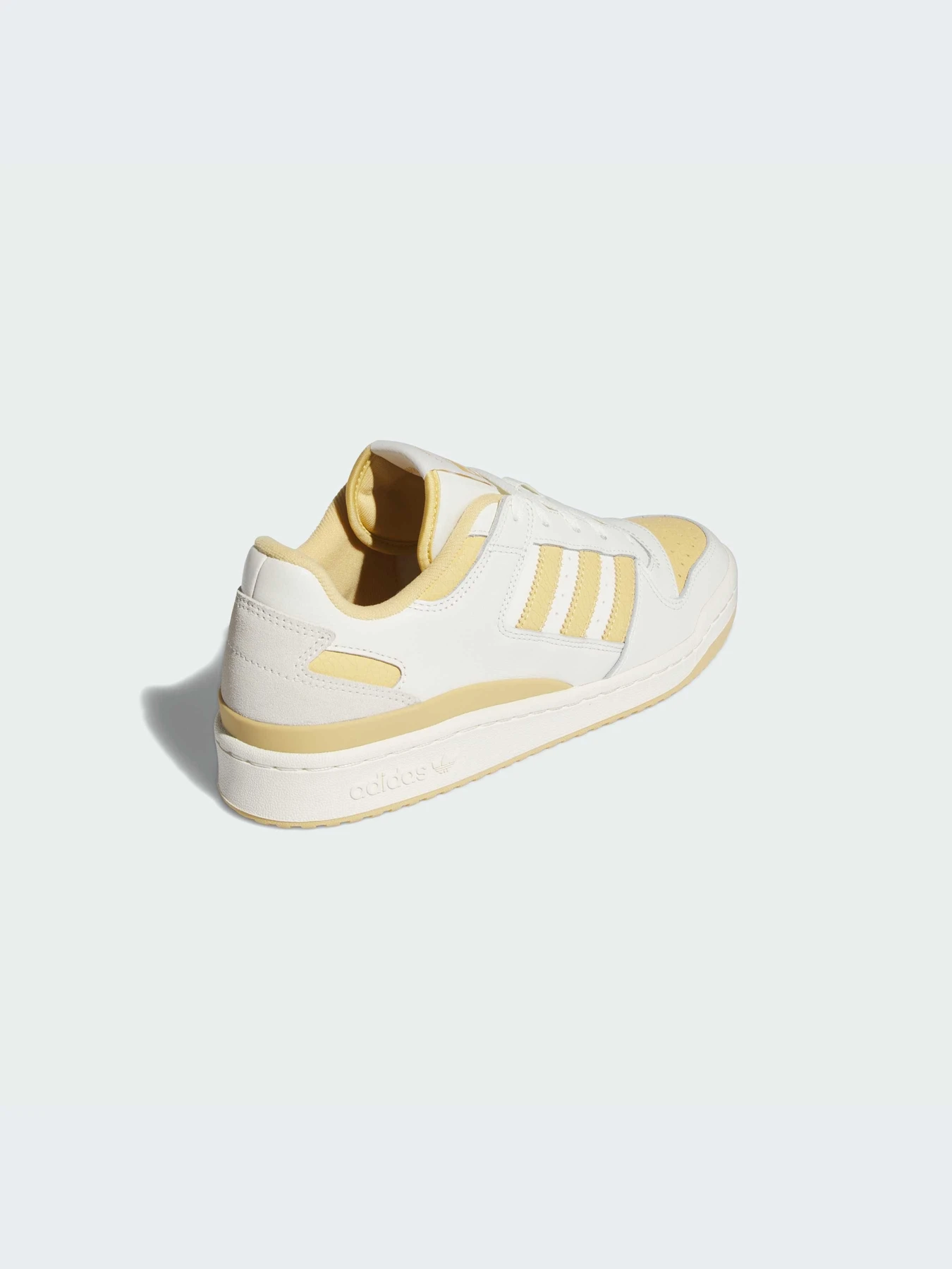 Кросівки Adidas Forum модель IG3780 Кросівки Adidas Forum модель IG3780 Фото