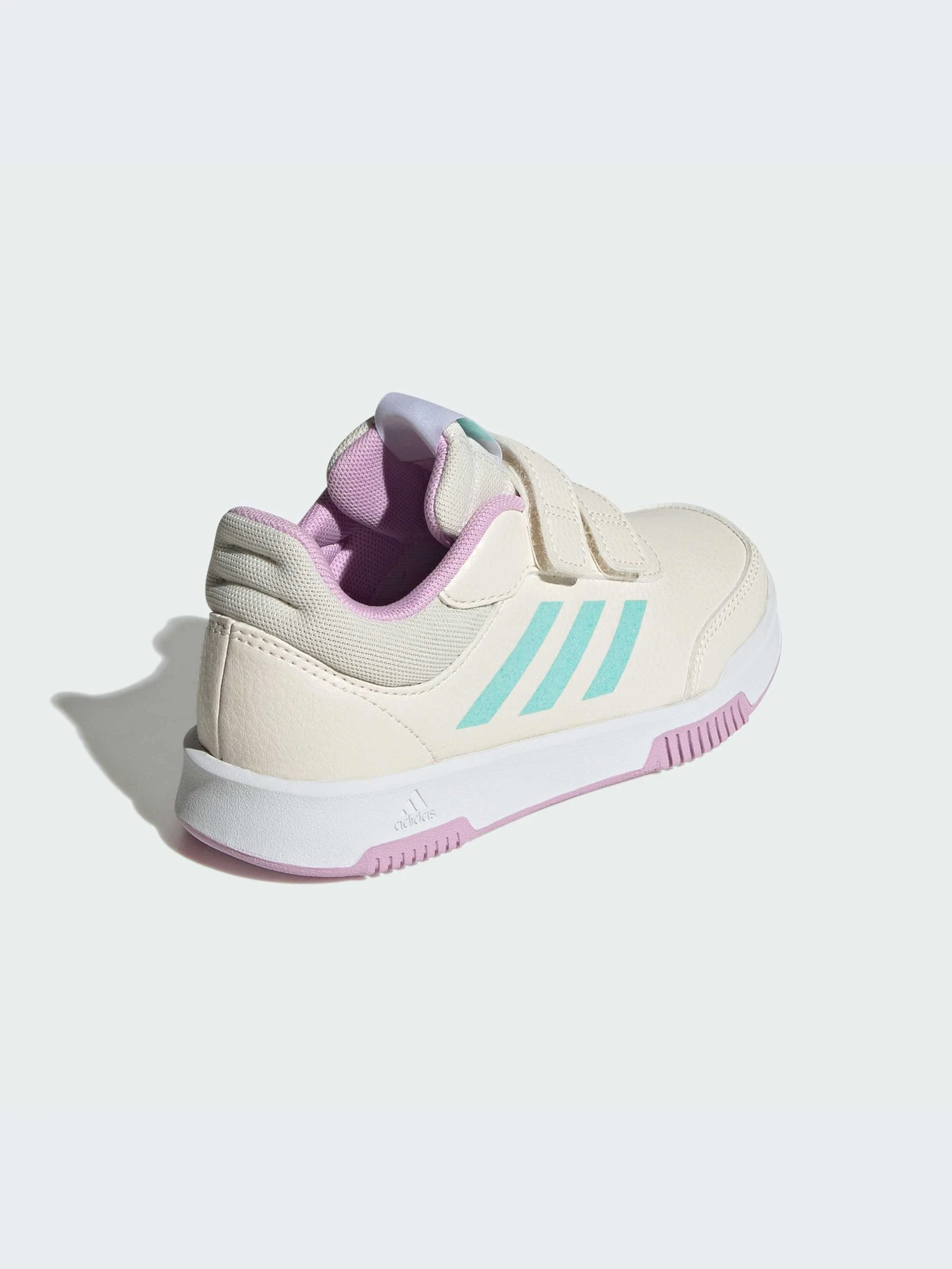 Кросівки Adidas модель IG8583 Кросівки Adidas модель IG8583 Фото