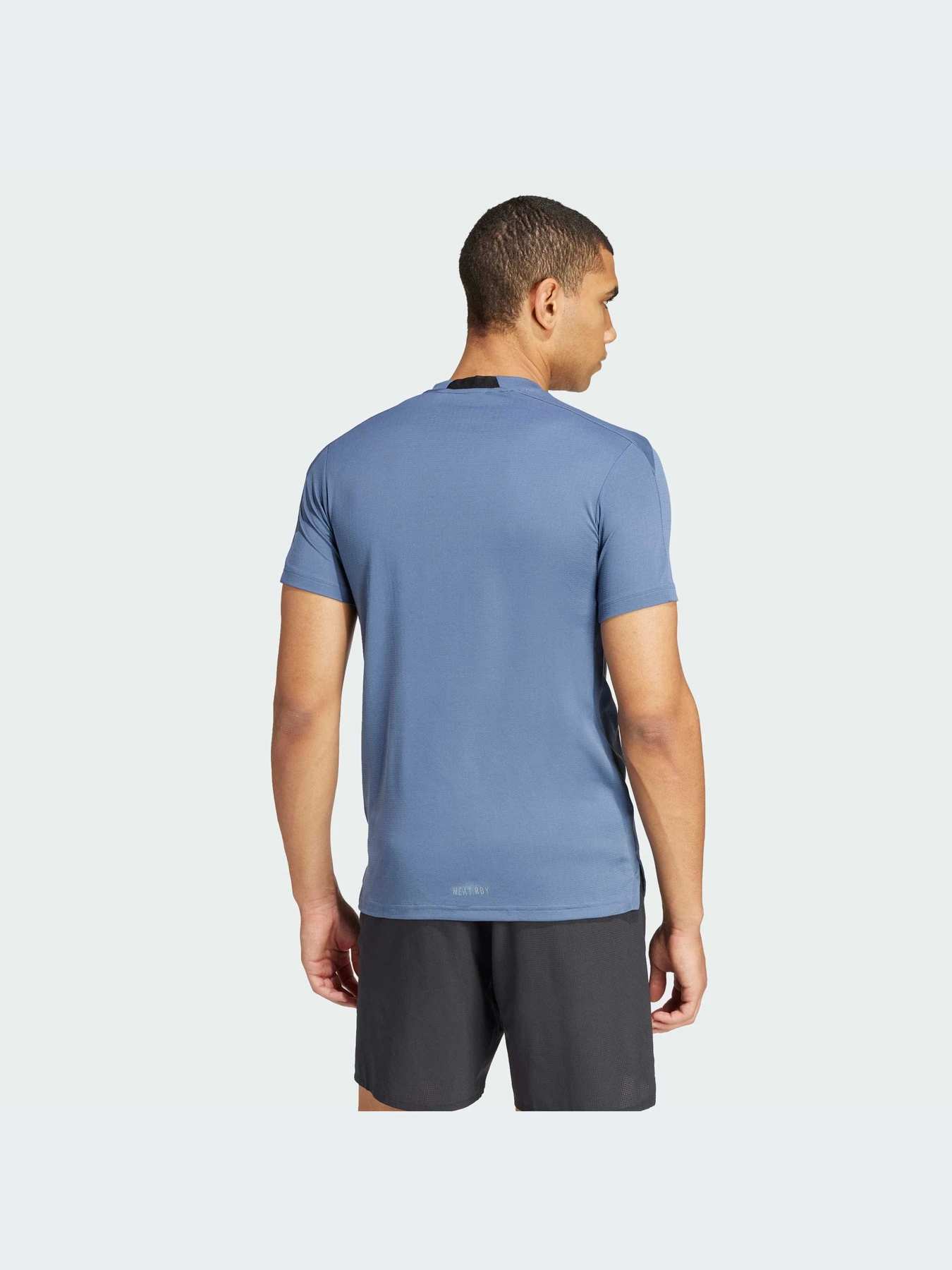 Футболки и поло Adidas модель IS3741 Футболки и поло Adidas модель IS3741 Фото